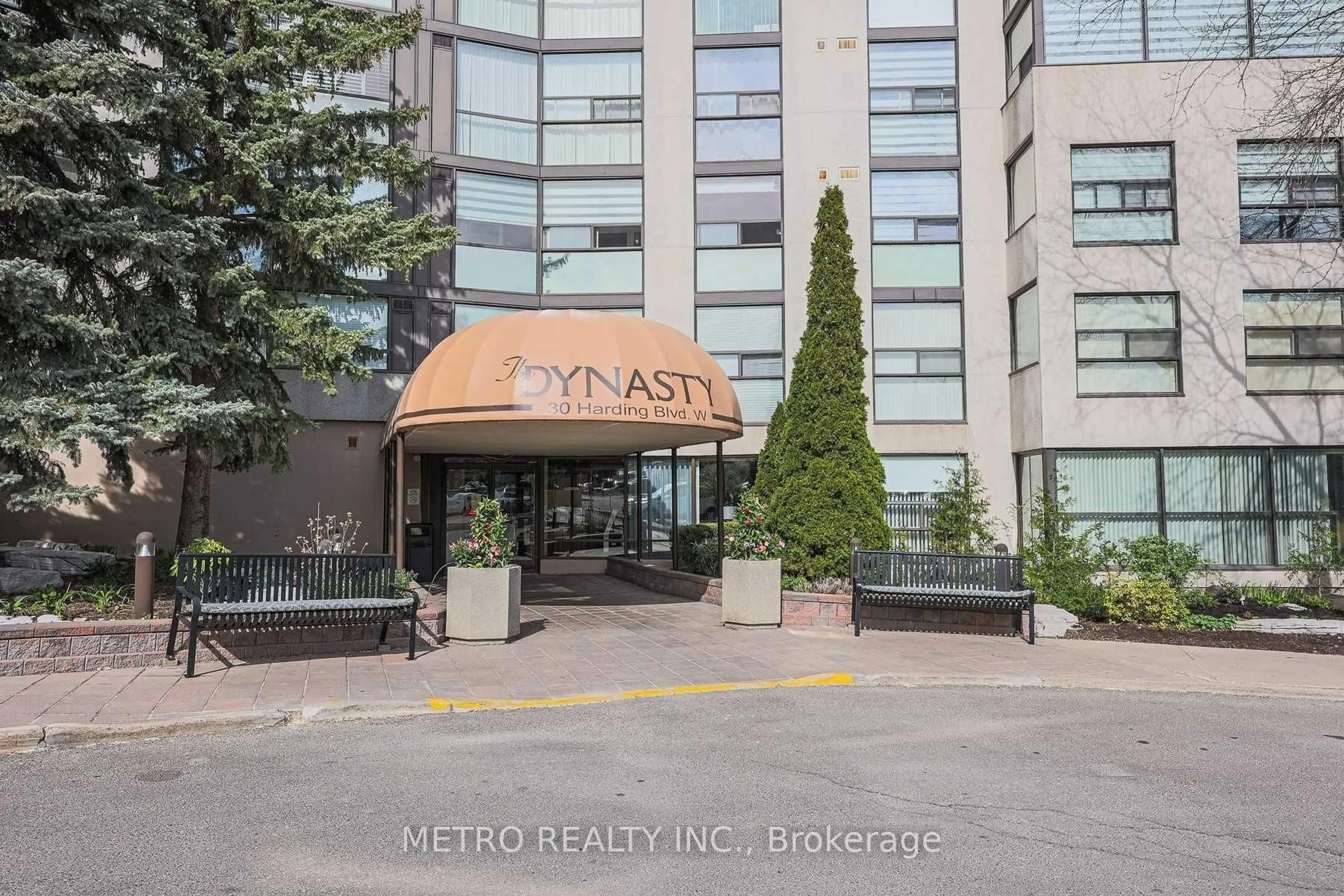 Unknown for 30 Harding Blvd #706, Richmond Hill Ontario L4C 1S8