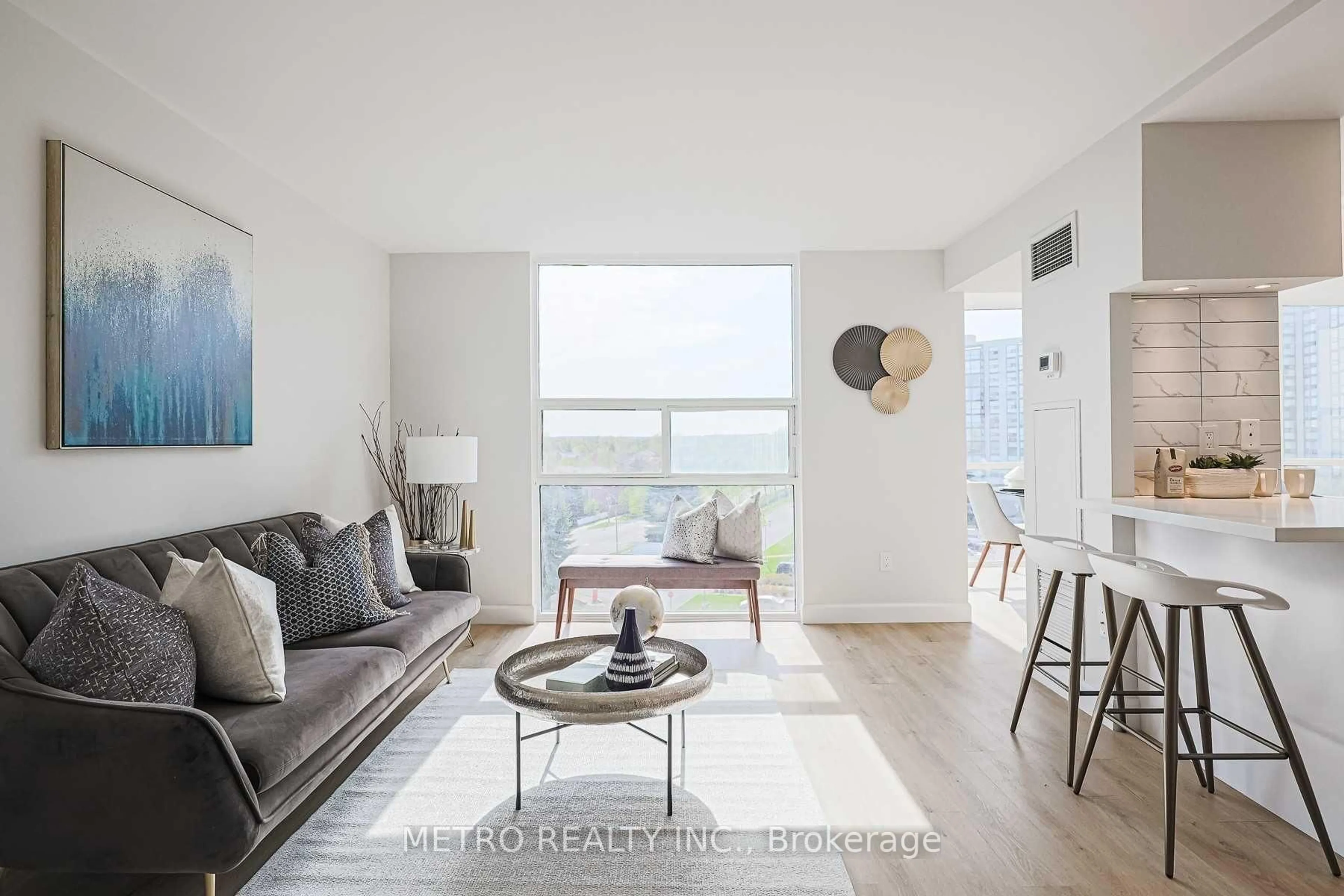 Living room with furniture, unknown for 30 Harding Blvd #706, Richmond Hill Ontario L4C 1S8