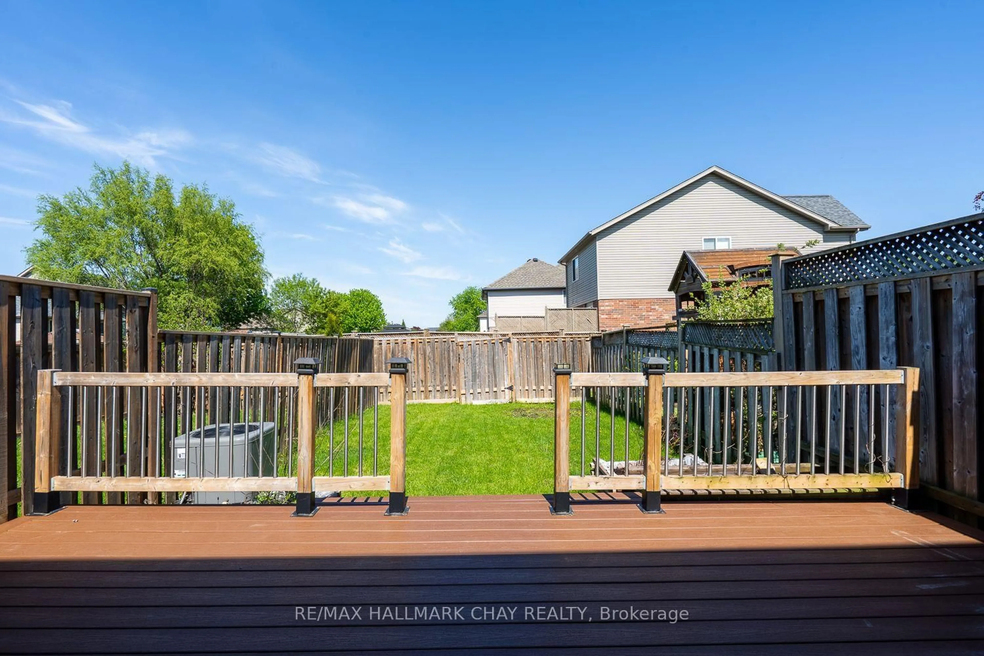 A pic from outside/outdoor area/front of a property/back of a property/a pic from drone, unknown for 15 Wallace St, New Tecumseth Ontario L9R 2G5