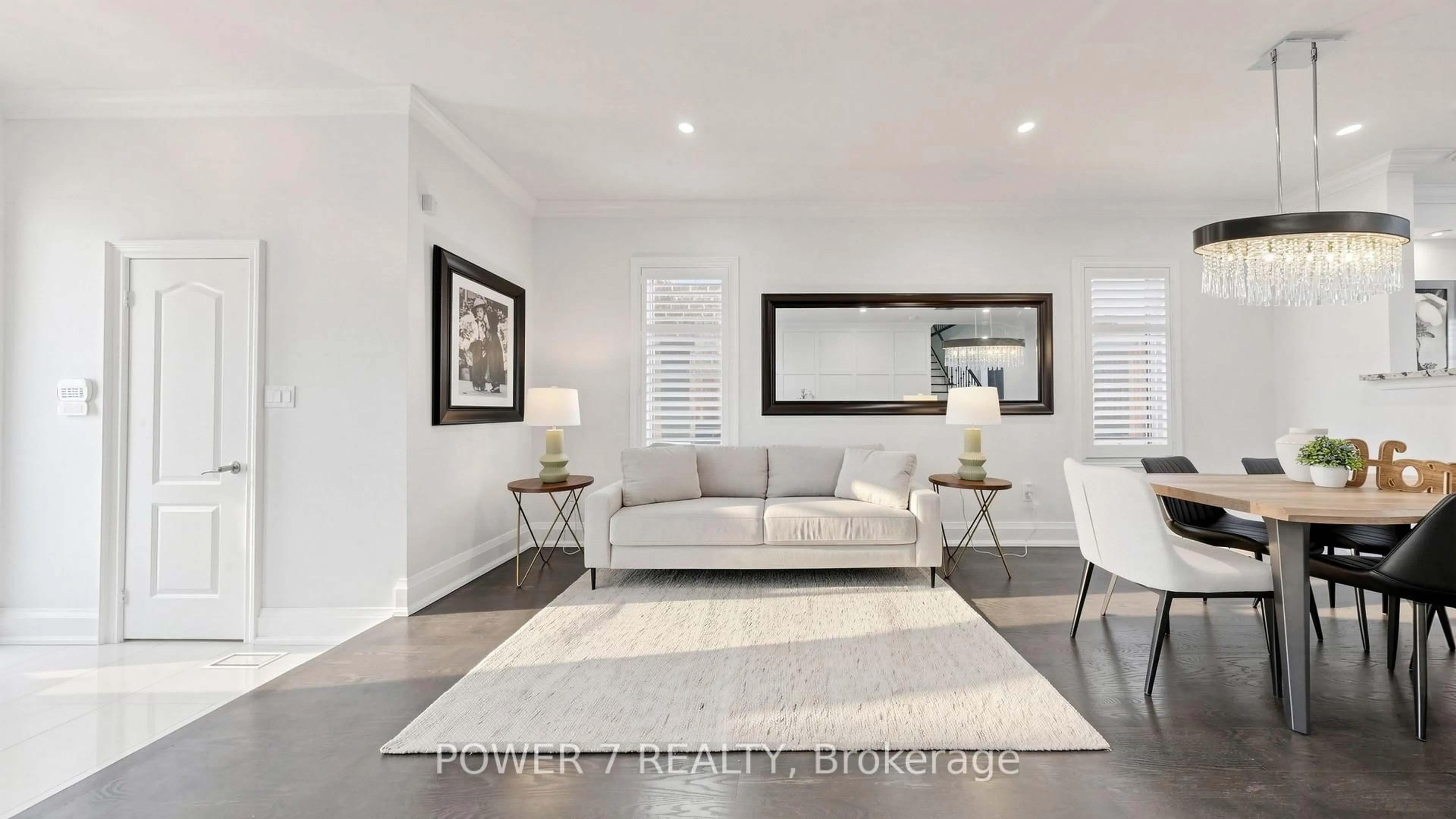 Indoor entryway for 15 Eva Grove Crt, Whitchurch-Stouffville Ontario L4A 0S4