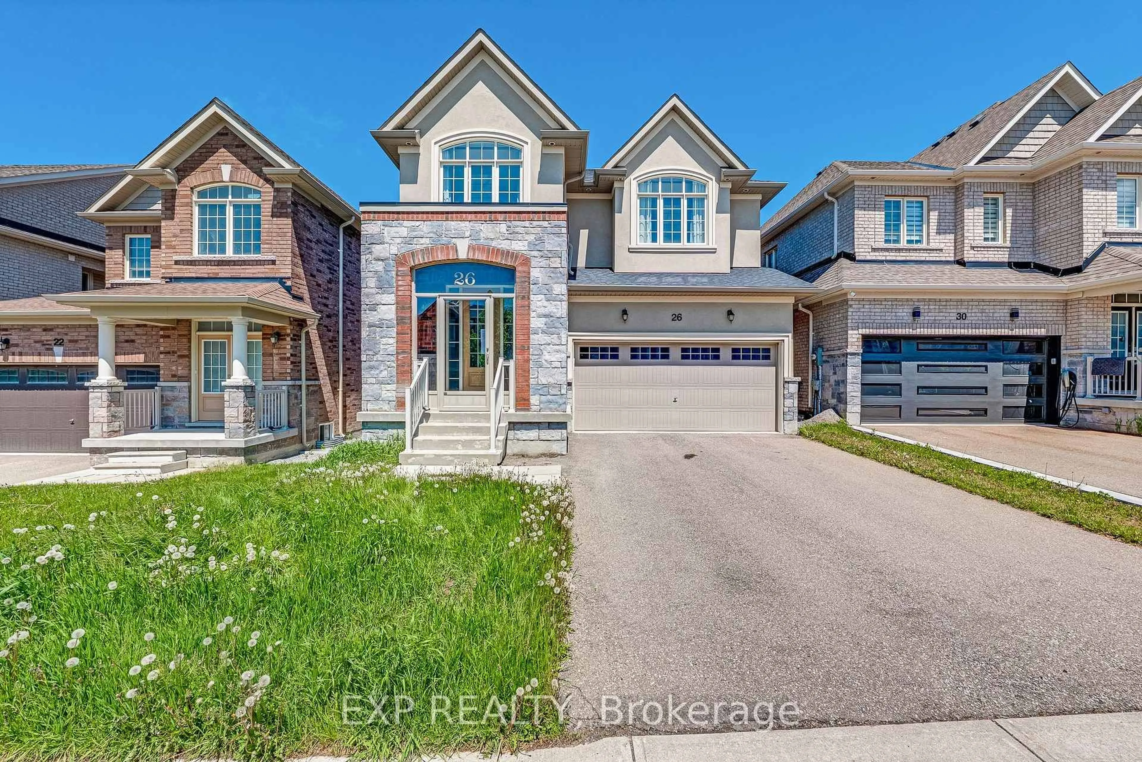 Home with brick exterior material, street for 26 Mondial Cres, East Gwillimbury Ontario L9N 0S1
