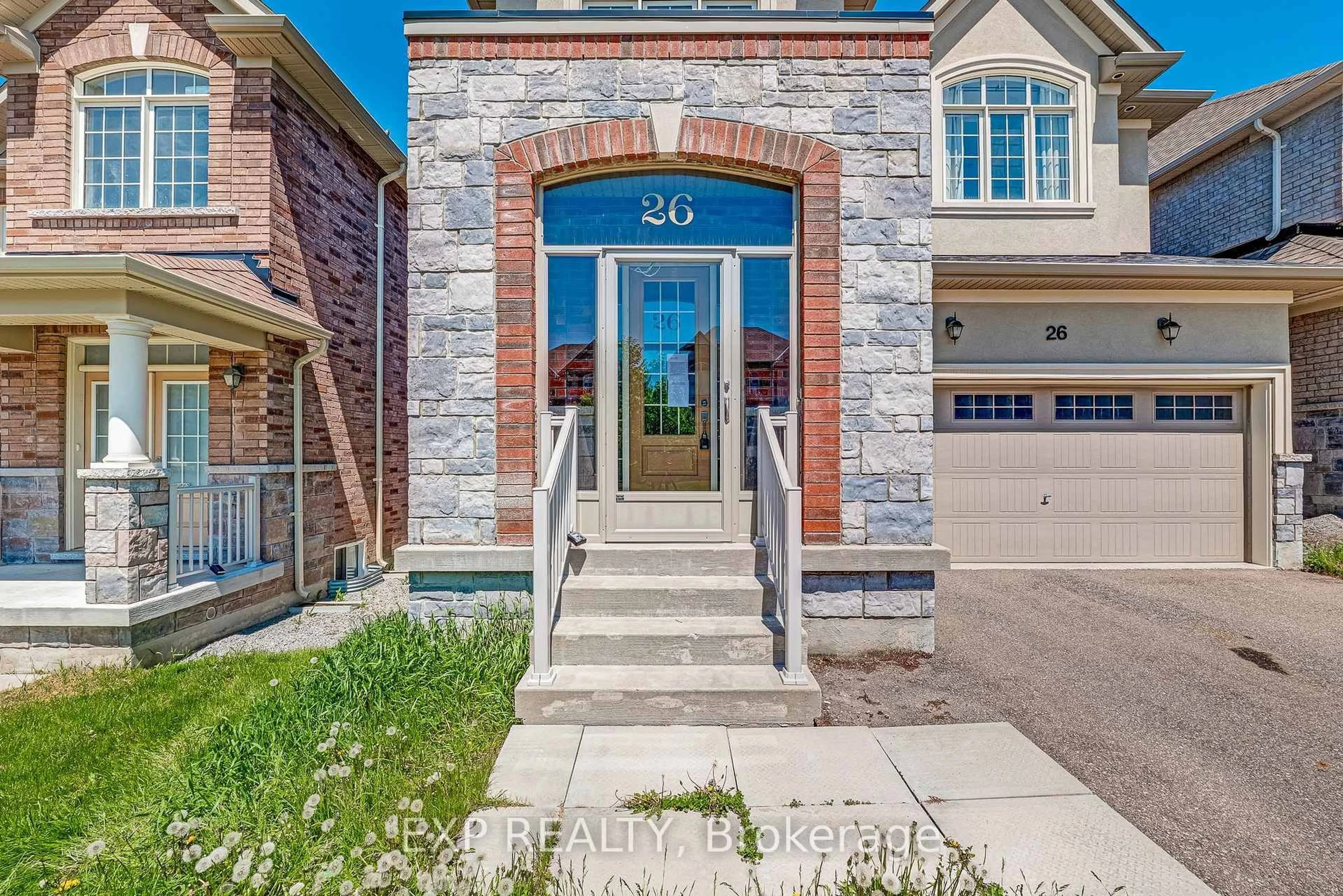 Home with brick exterior material, street for 26 Mondial Cres, East Gwillimbury Ontario L9N 0S1