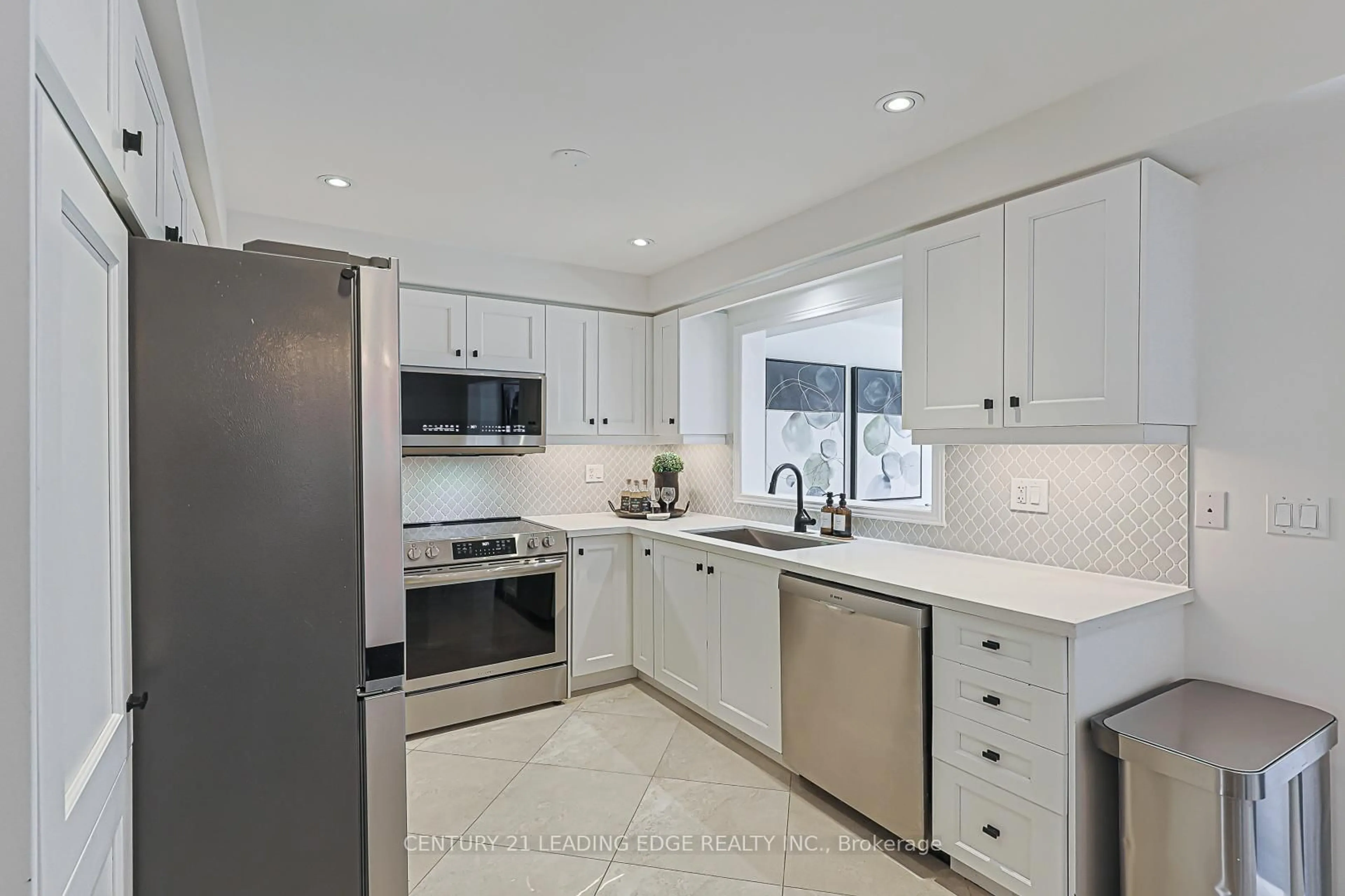Unknown for 3 Christian Hoover Dr, Whitchurch-Stouffville Ontario L4A 0X4