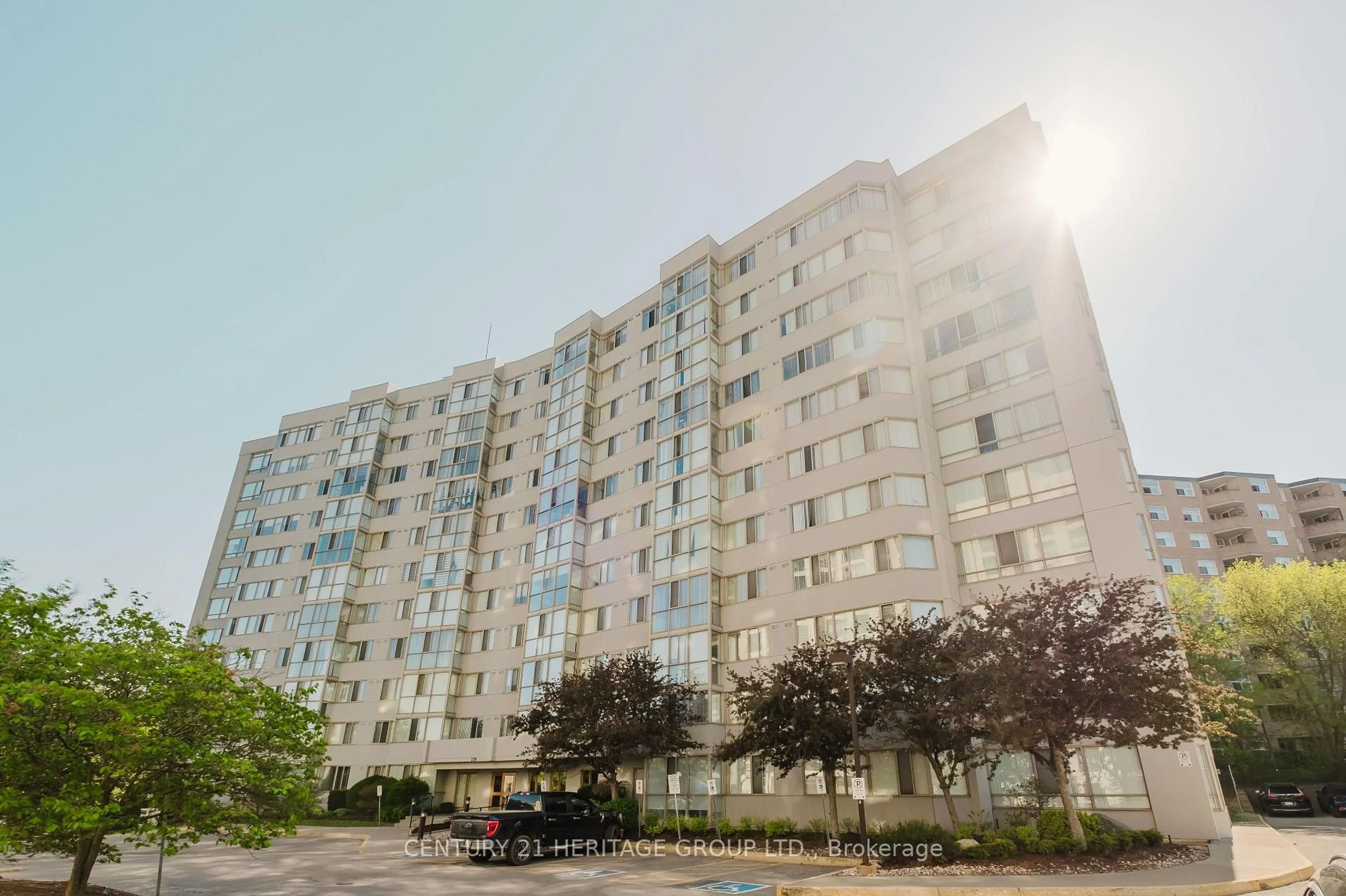 Unknown for 270 Davis Dr #209, Newmarket Ontario L3Y 8K2