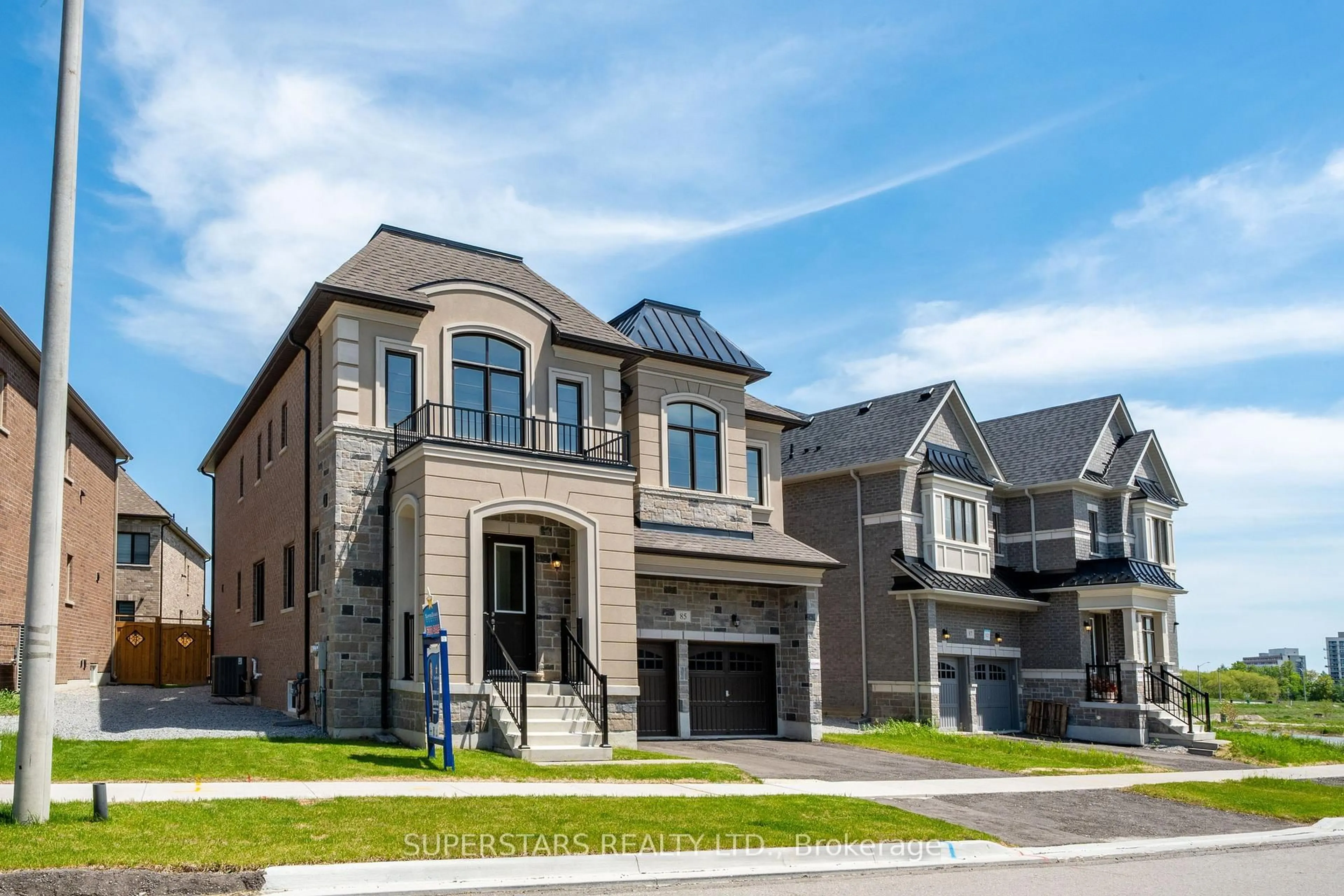 Home with brick exterior material, street for 85 Current Dr, Richmond Hill Ontario L4S 0M7