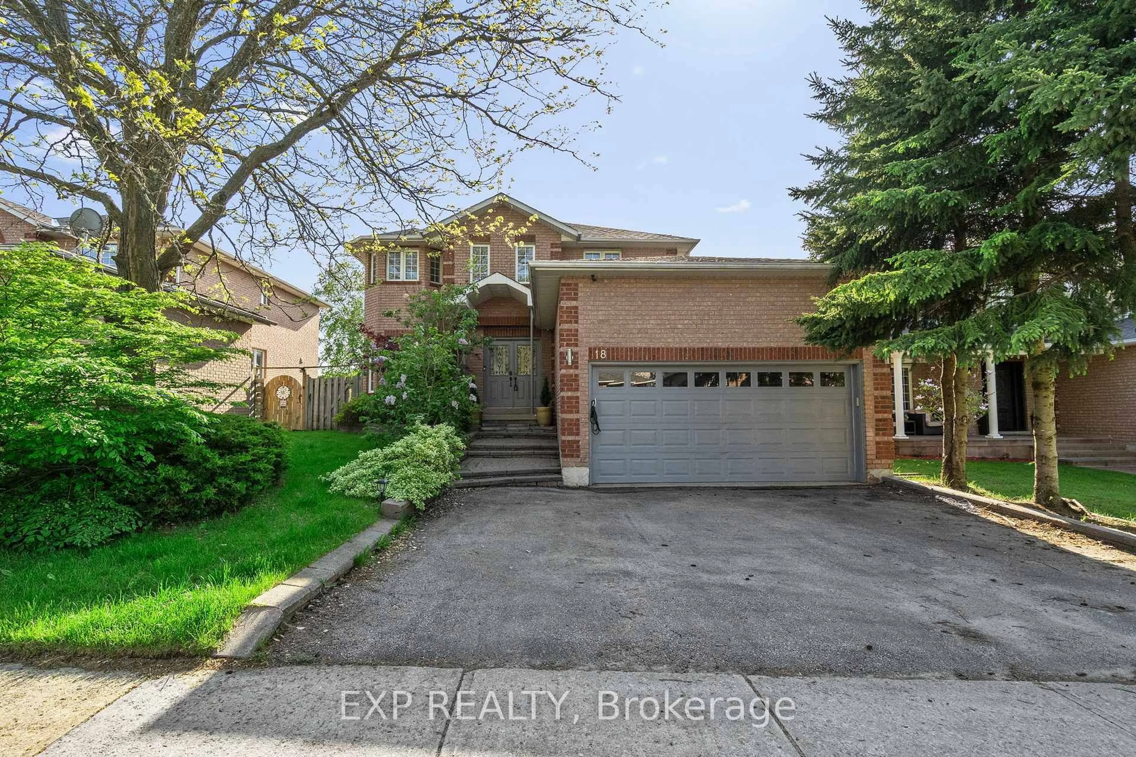 Unknown for 18 Fox Run Lane, Bradford West Gwillimbury Ontario L3Z 2Z3