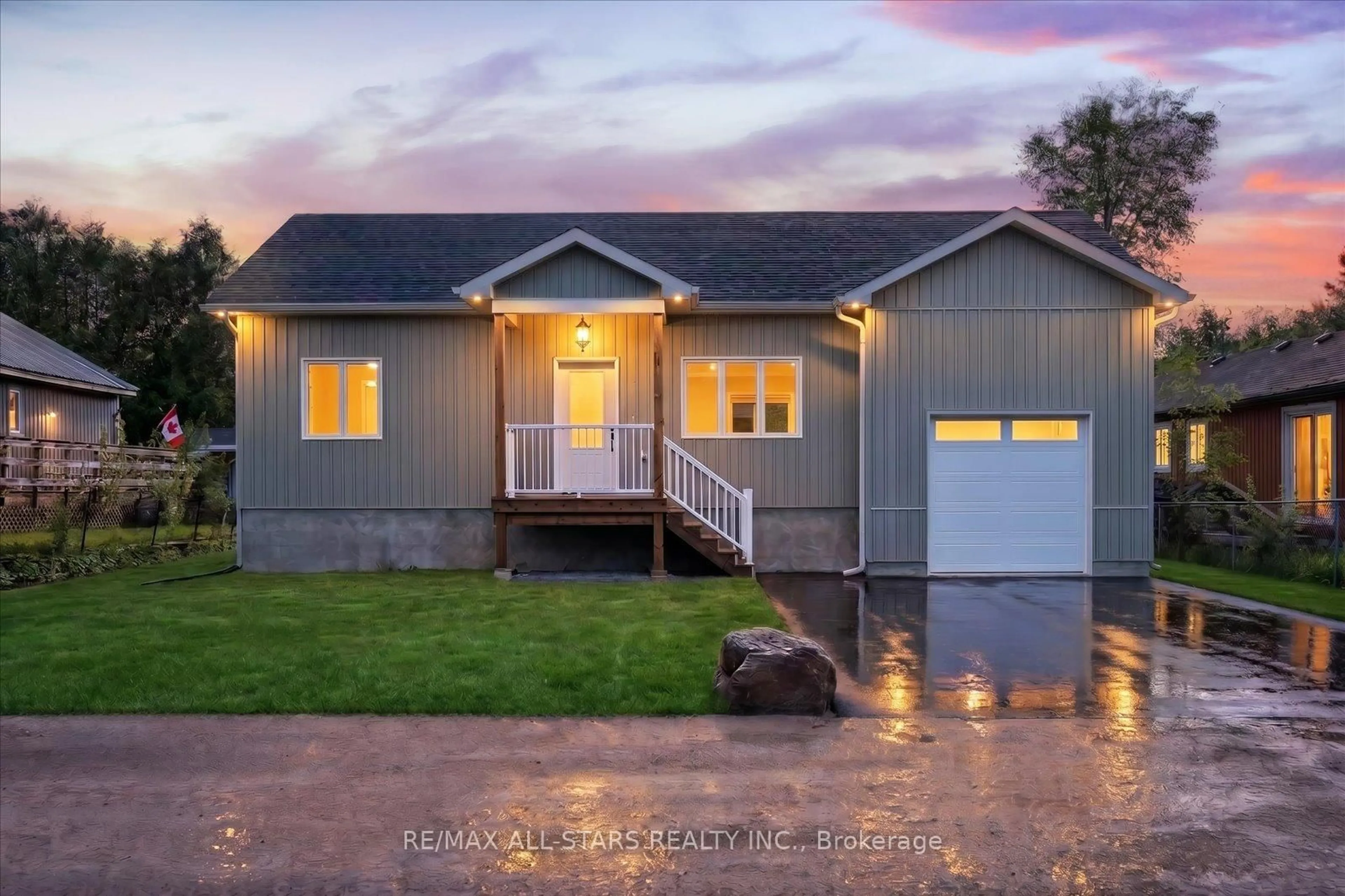 Home with vinyl exterior material, street for 26 O'Dell Lane, Georgina Ontario L0E 1S0