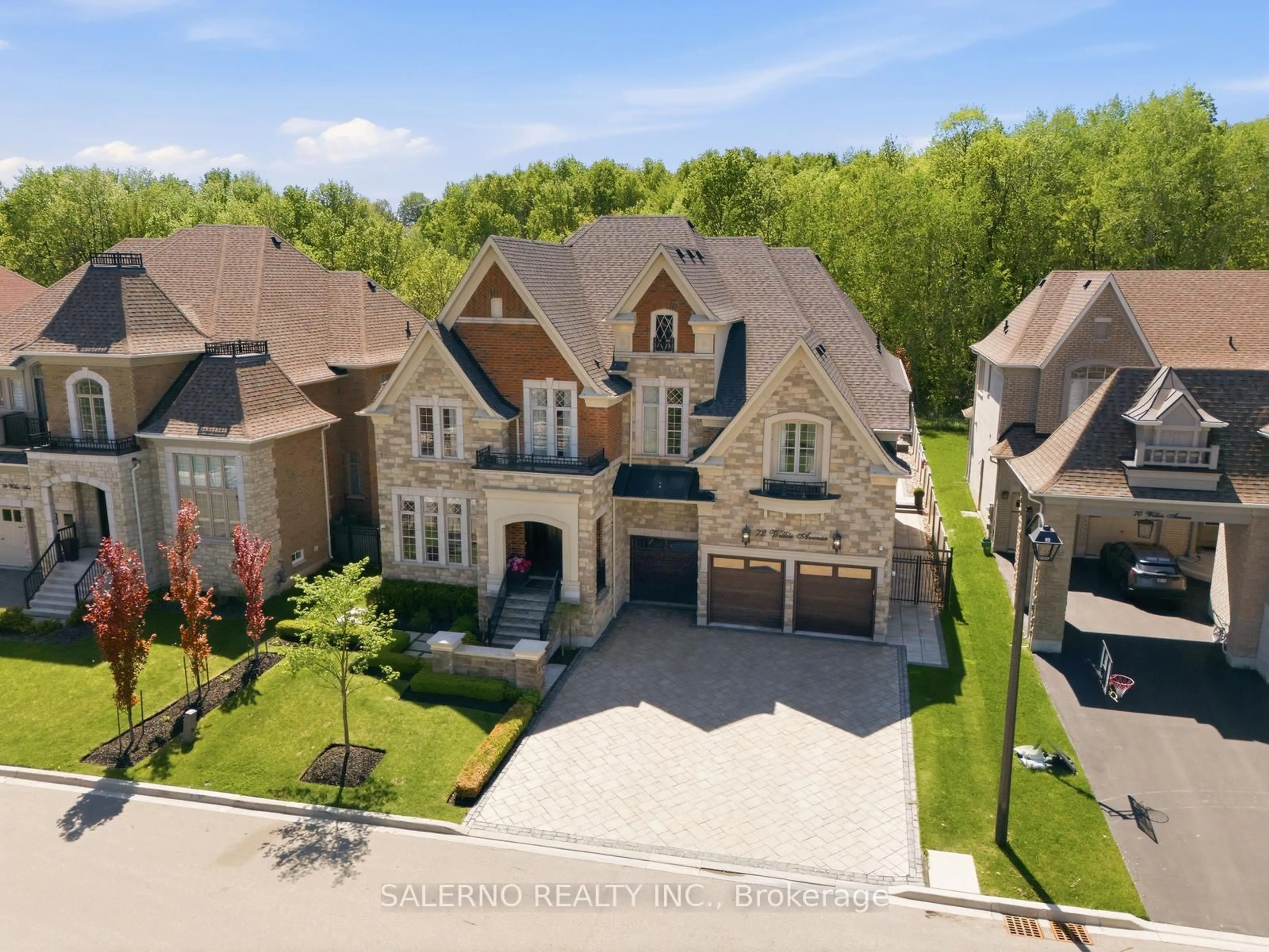 A pic from outside/outdoor area/front of a property/back of a property/a pic from drone, street for 72 Wilkie Ave, King Ontario L7B 0P1