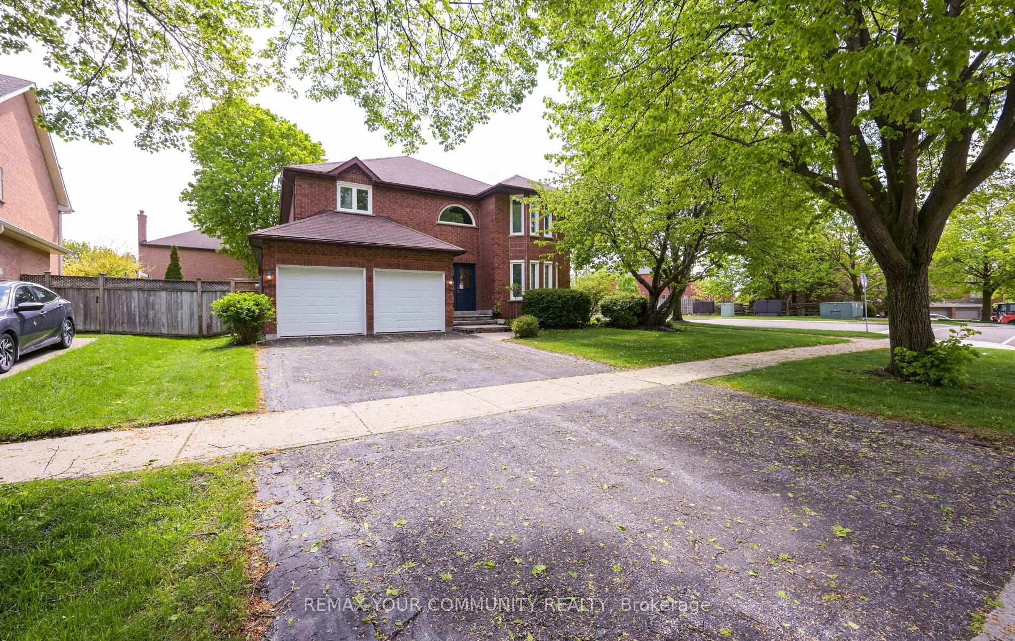 Home with brick exterior material, street for 2 Ballard Cres, Newmarket Ontario L3X 1S3