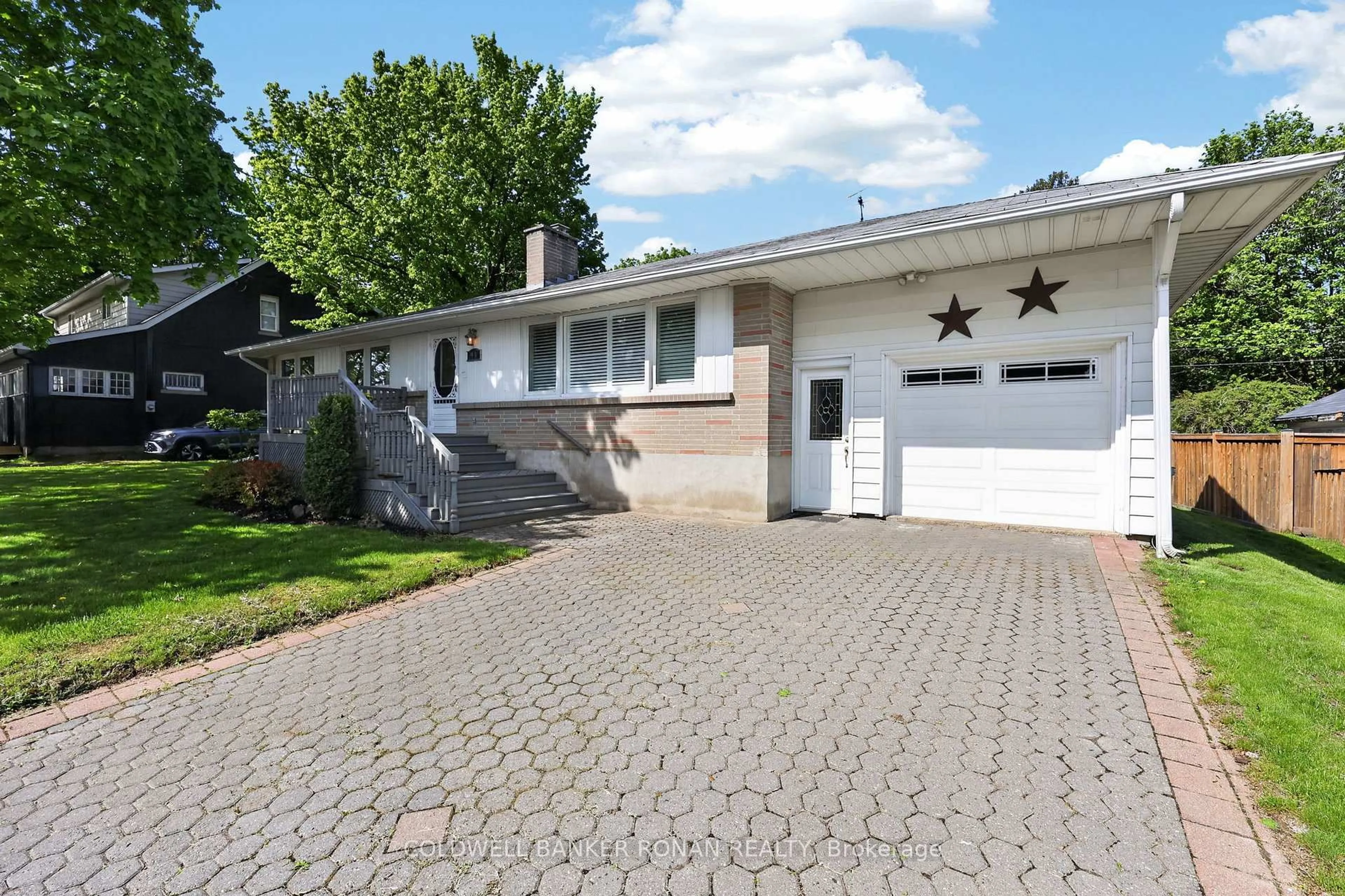 Unknown for 94 Queen St, New Tecumseth Ontario L0G 1W0
