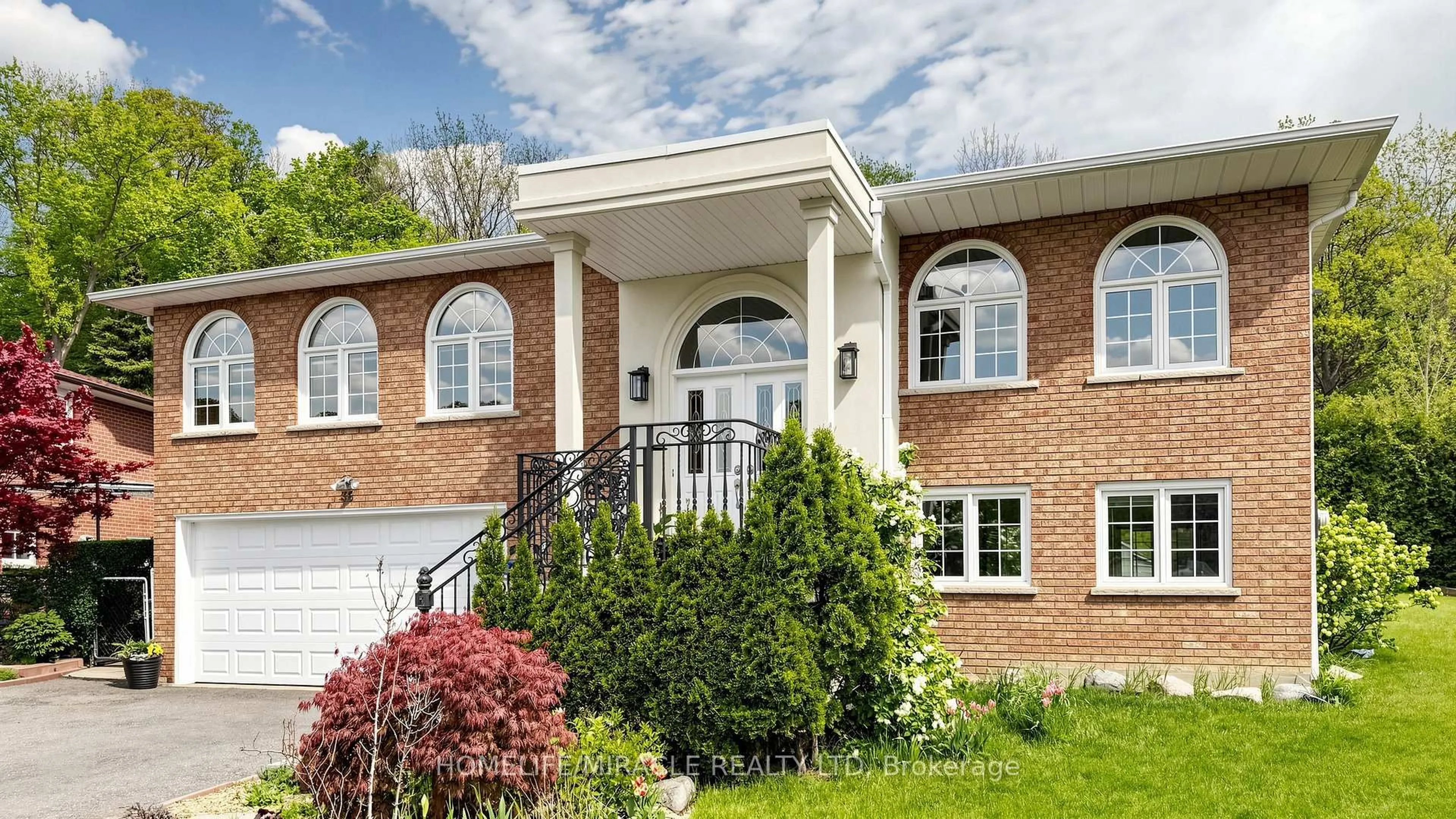 Home with brick exterior material, street for 35 Pioneer Lane, Vaughan Ontario L4L 2J2