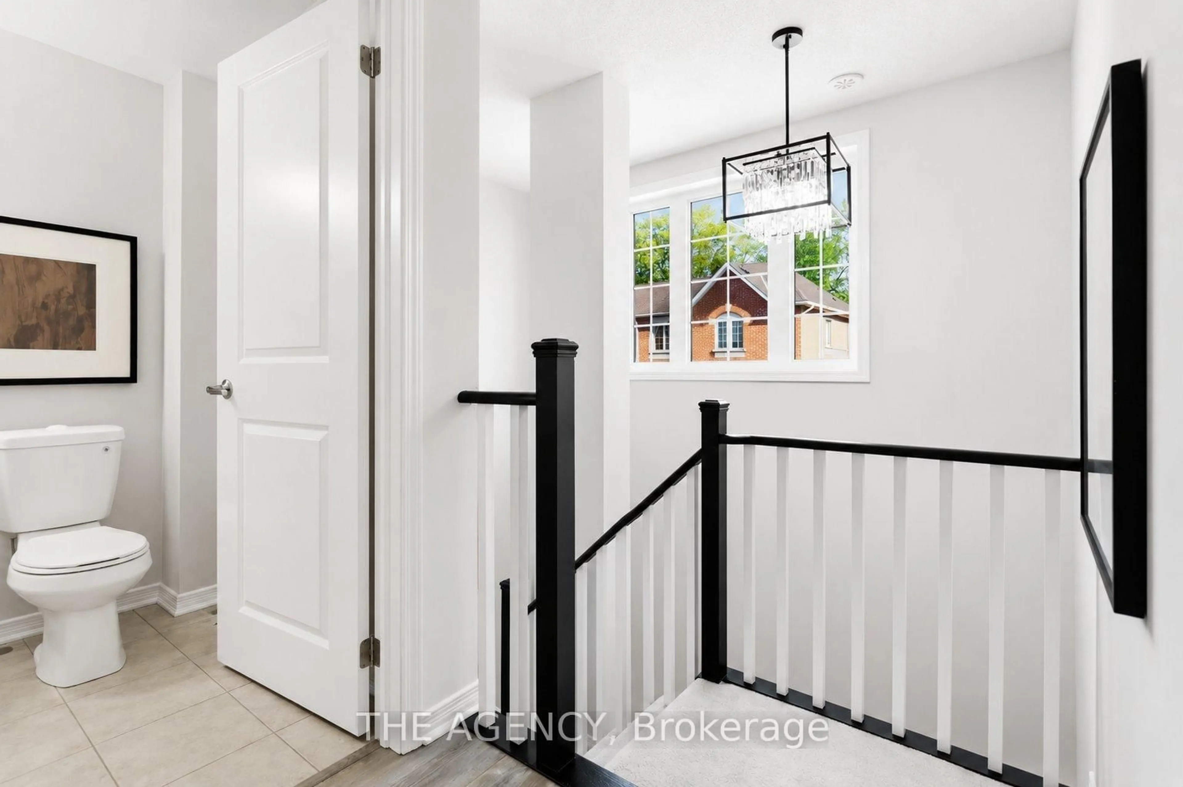 Indoor entryway for 37 Ormerod Lane, Richmond Hill Ontario L4S 0G3