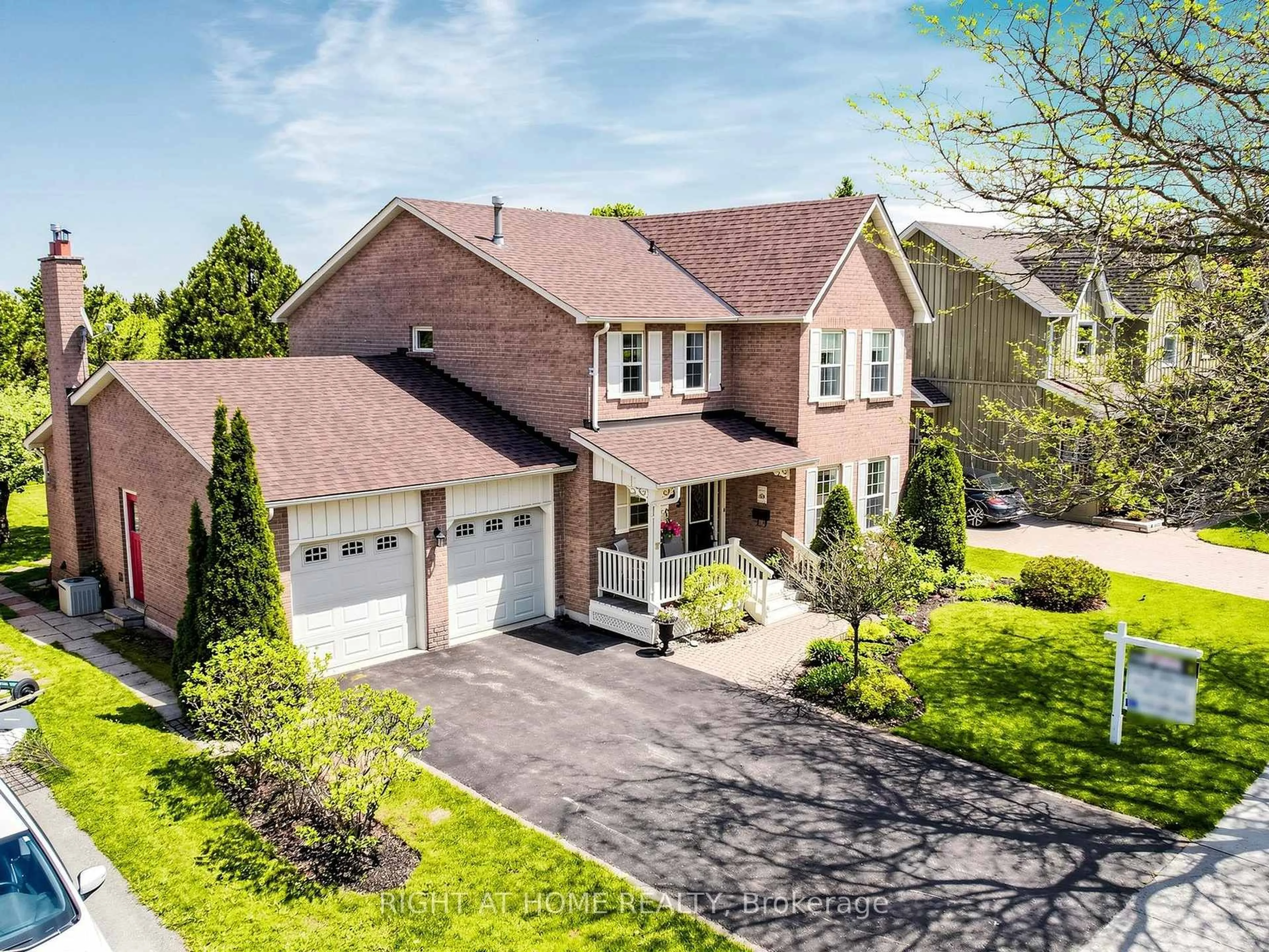 Home with brick exterior material, street for 75 Quaker Village Dr, Uxbridge Ontario L9P 1A3