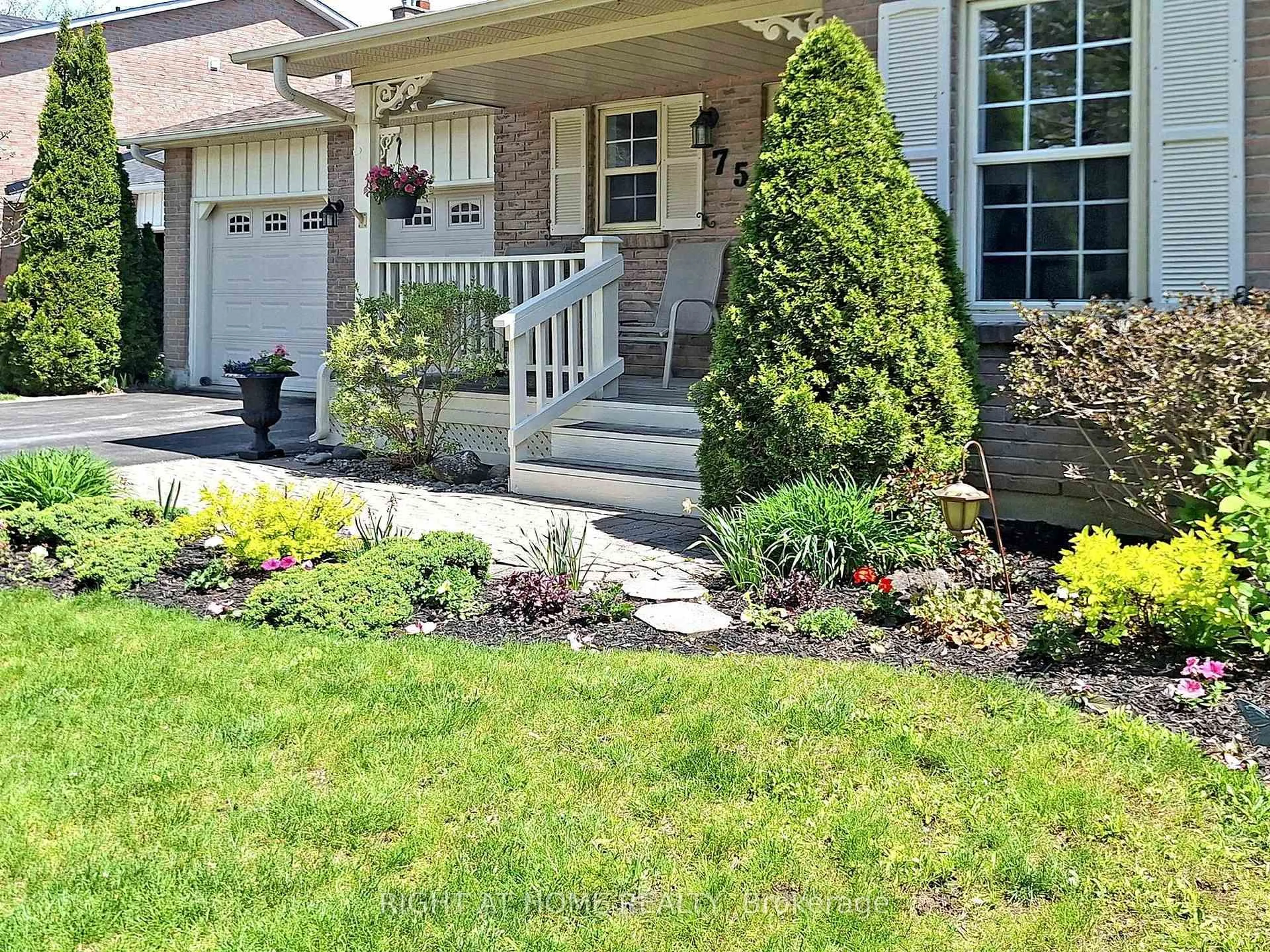 Unknown for 75 Quaker Village Dr, Uxbridge Ontario L9P 1A3