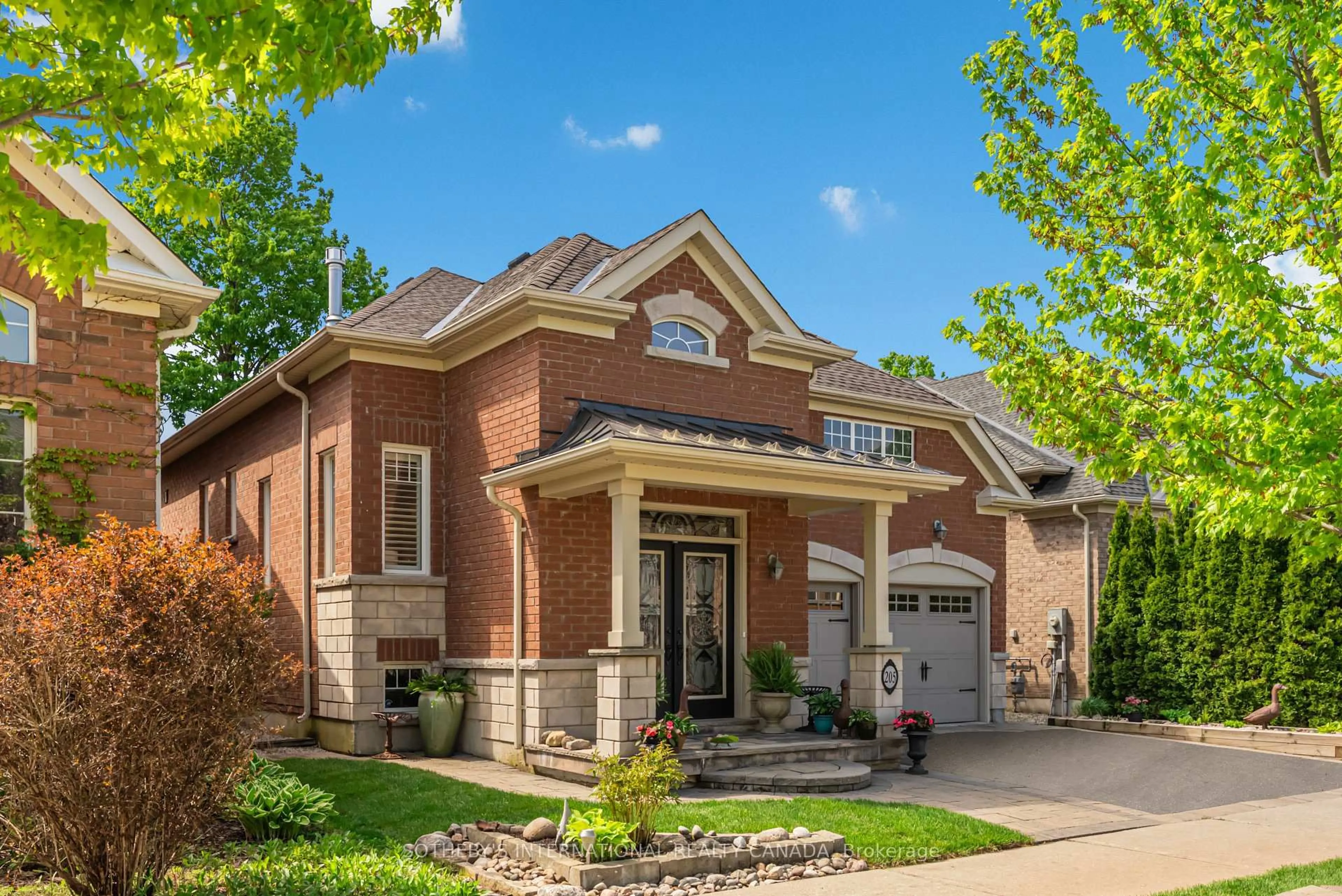 Home with brick exterior material, street for 205 Sandale Rd, Whitchurch-Stouffville Ontario L4A 0Y3