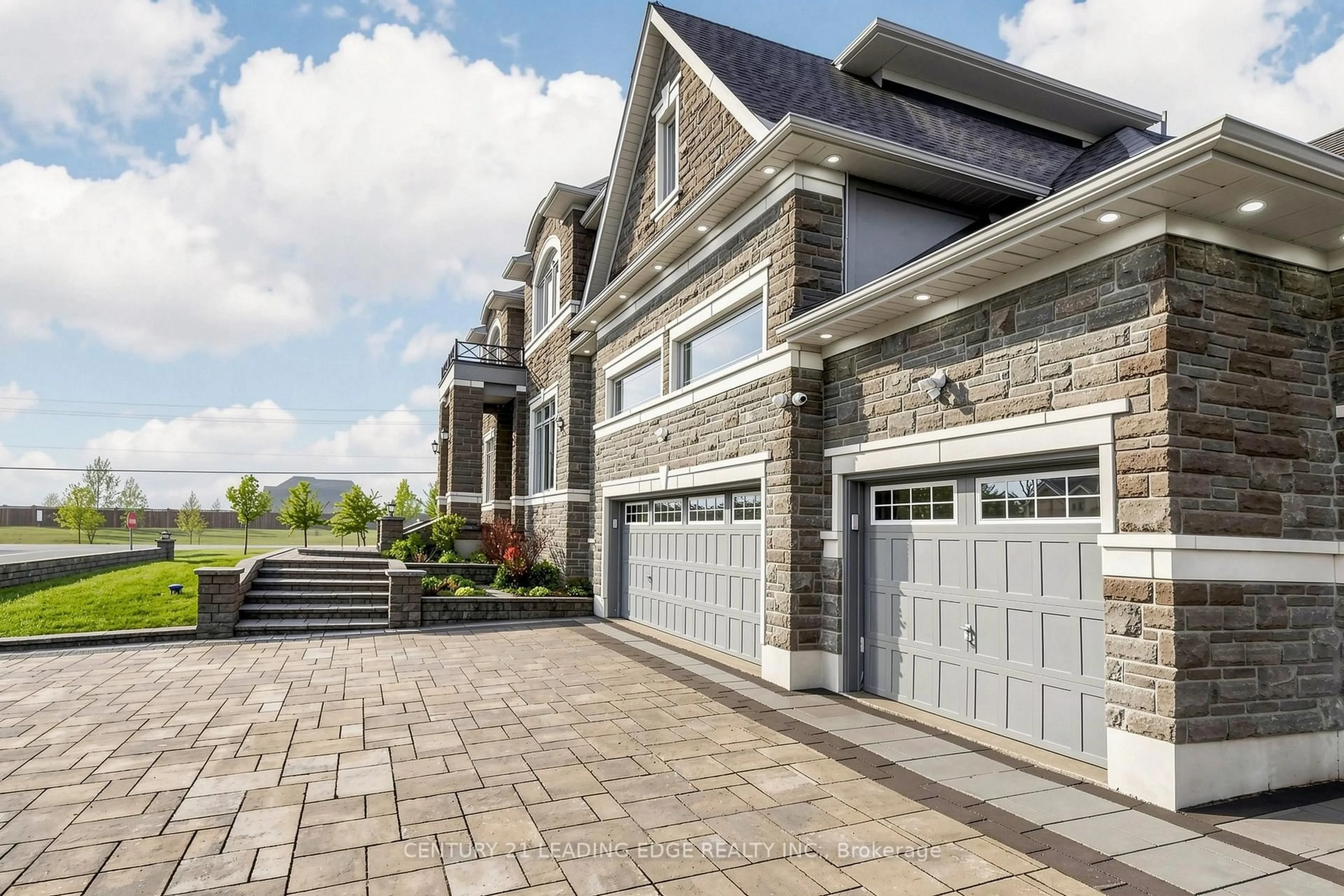 Home with brick exterior material, street for 2 Sam Davis Crt, Whitchurch-Stouffville Ontario L4A 4R4