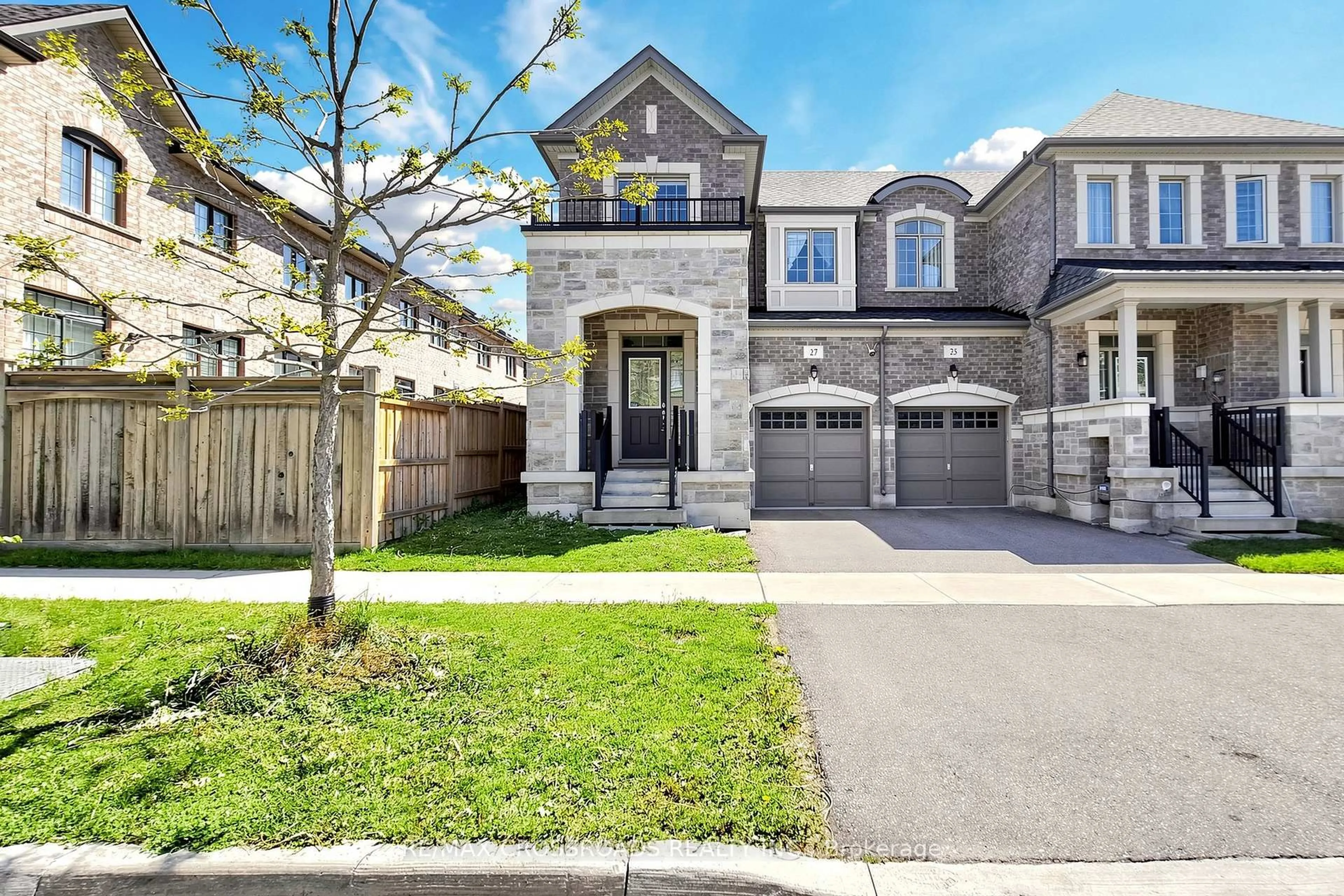 Home with brick exterior material, street for 27 Collier Cres, Markham Ontario L6E 0T2