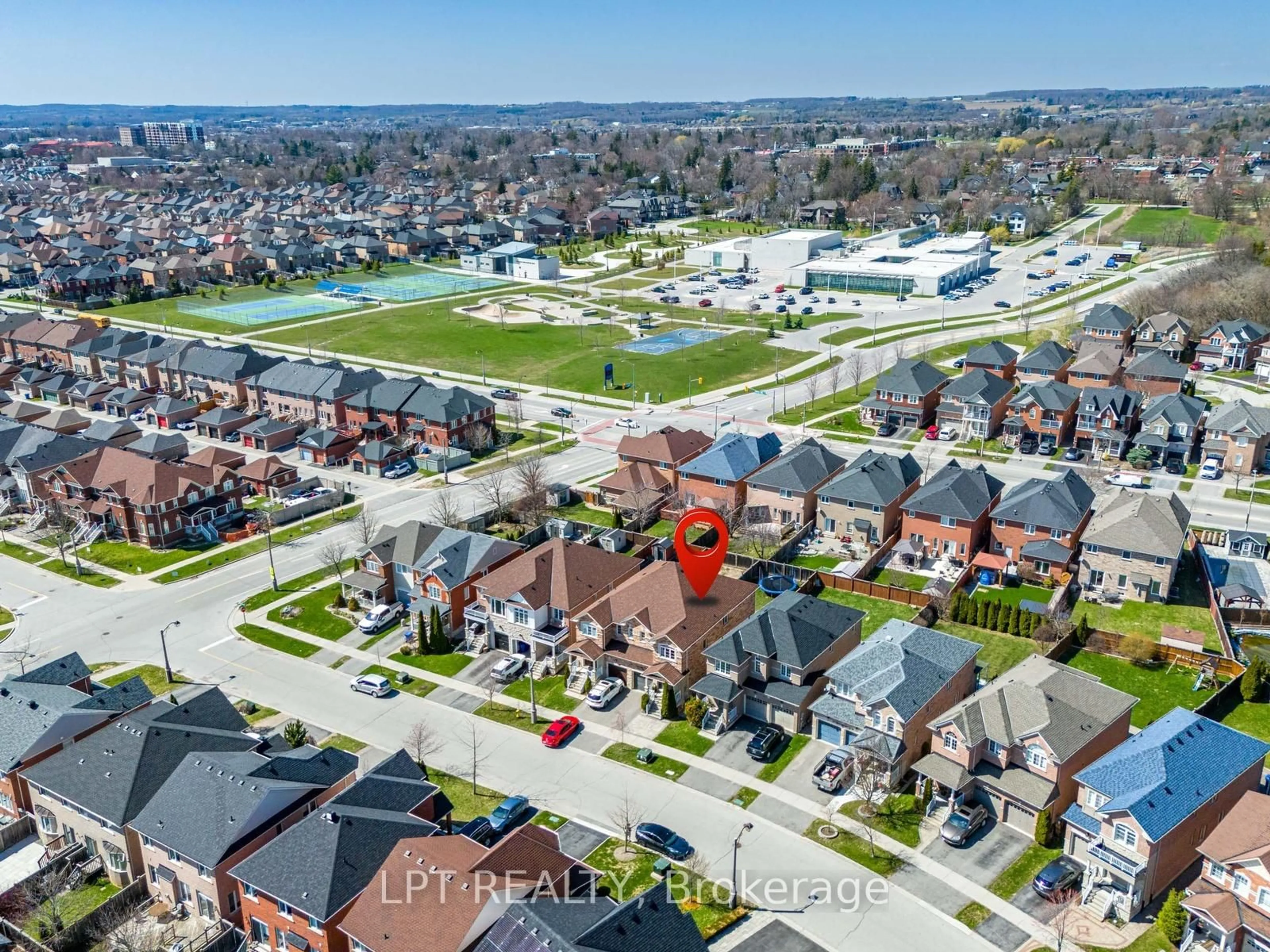 A pic from outside/outdoor area/front of a property/back of a property/a pic from drone, street for 21 Amos Lehman Way, Whitchurch-Stouffville Ontario L4A 0J9