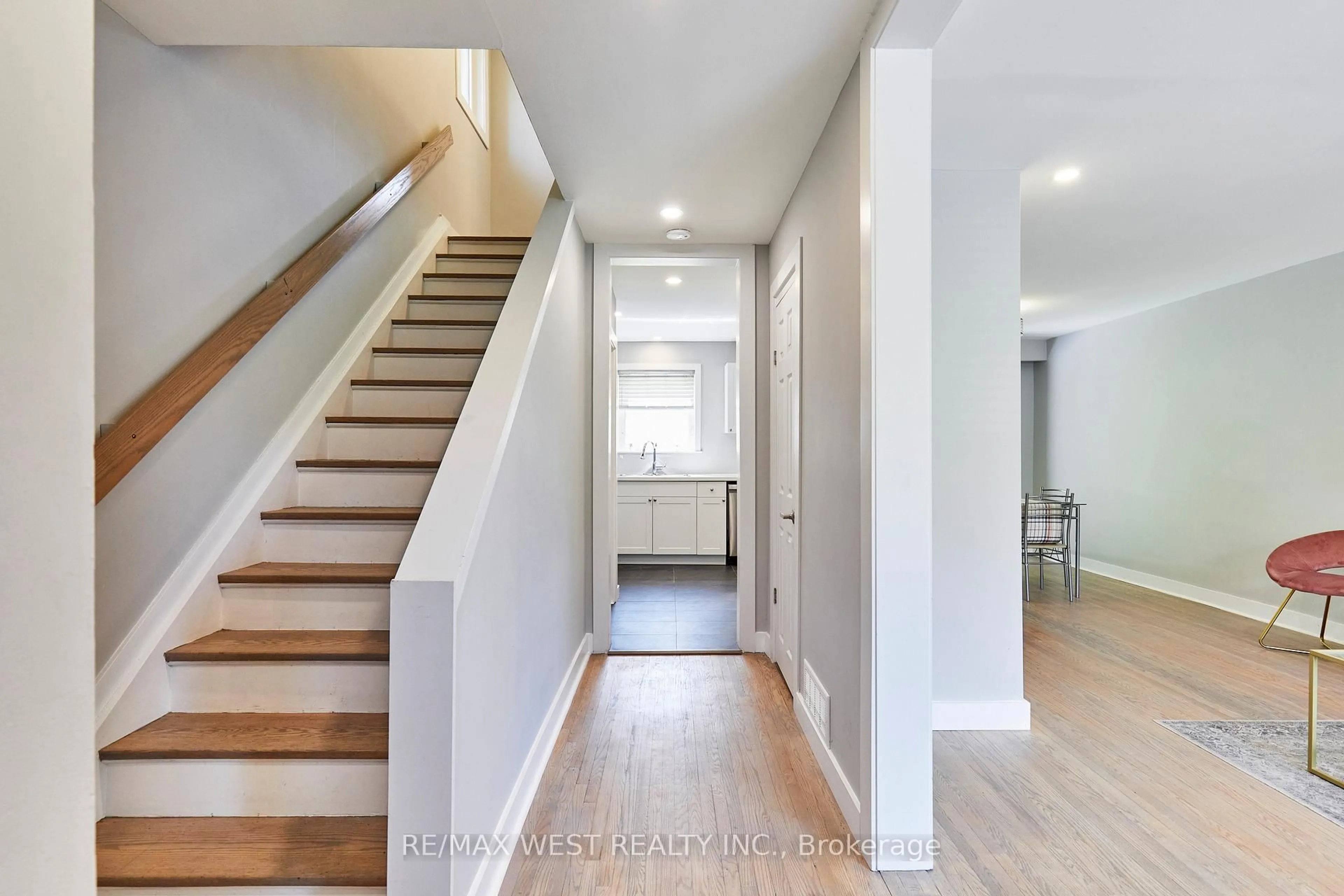 Indoor entryway for 20 Mill St, Markham Ontario L3P 1K9