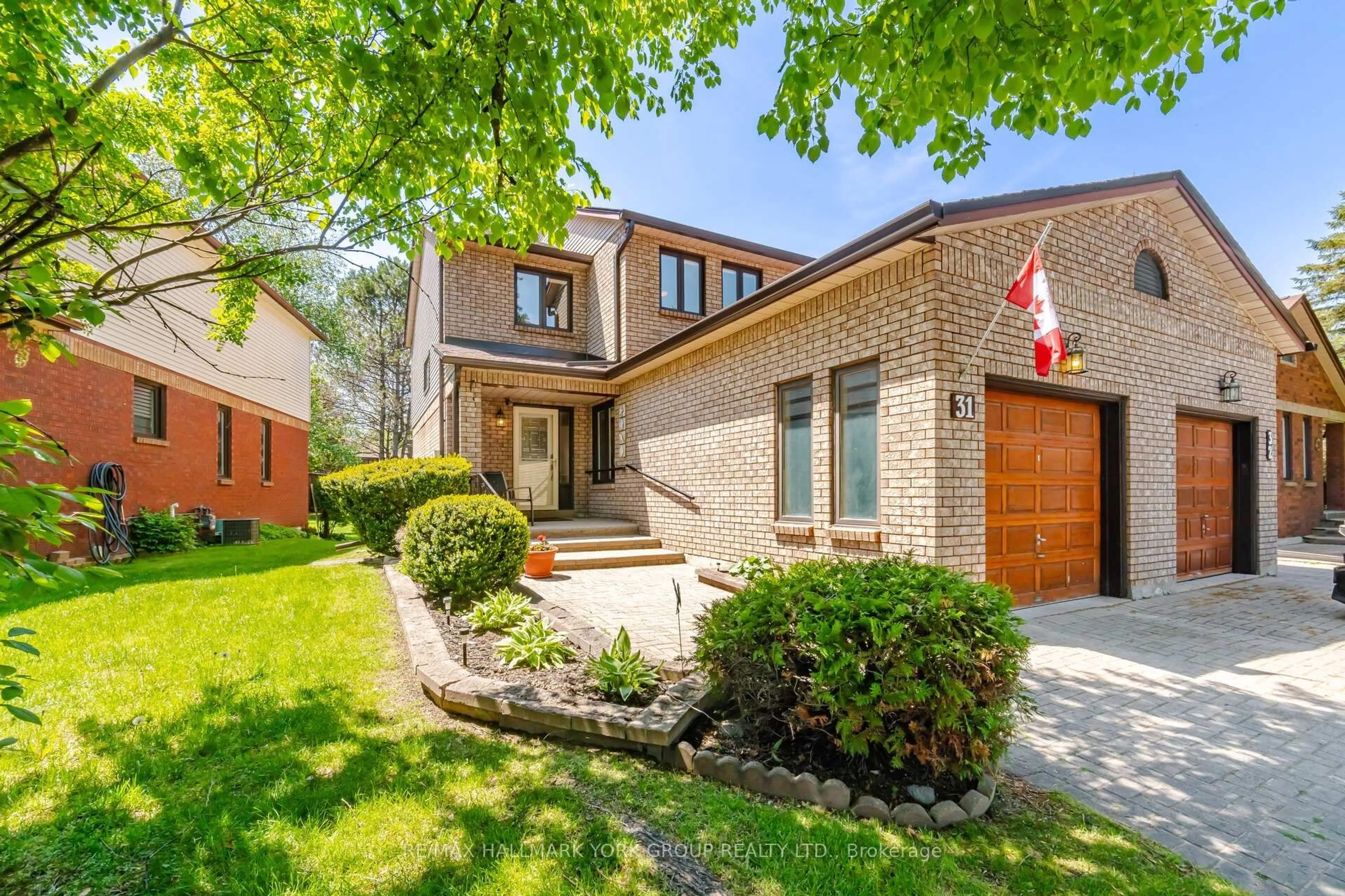Home with brick exterior material, street for 31 Parkette Dr #15, New Tecumseth Ontario L9R 1R7