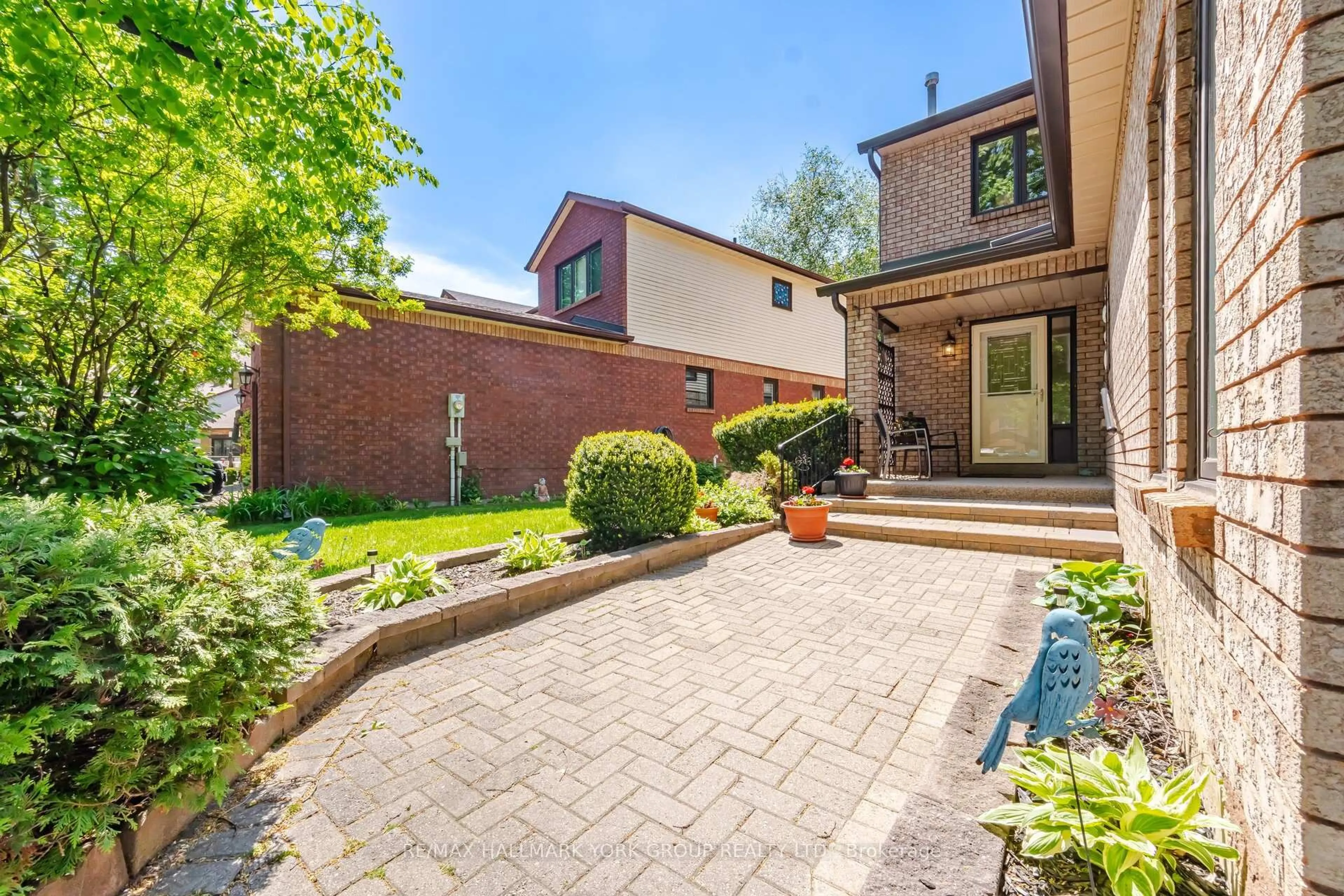 Unknown for 31 Parkette Dr #15, New Tecumseth Ontario L9R 1R7