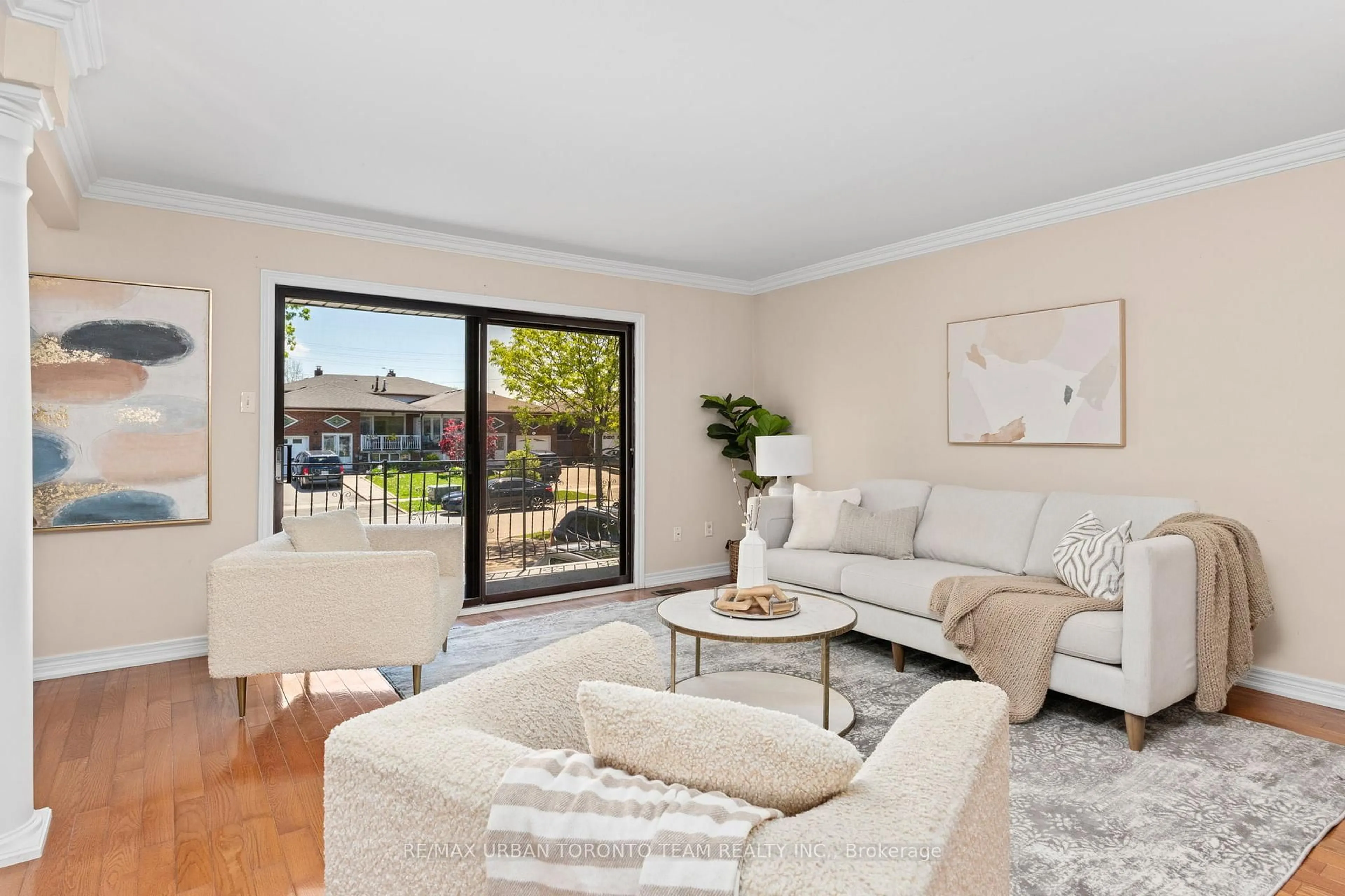Living room with furniture, unknown for 82 Button Rd, Vaughan Ontario L4L 1J8