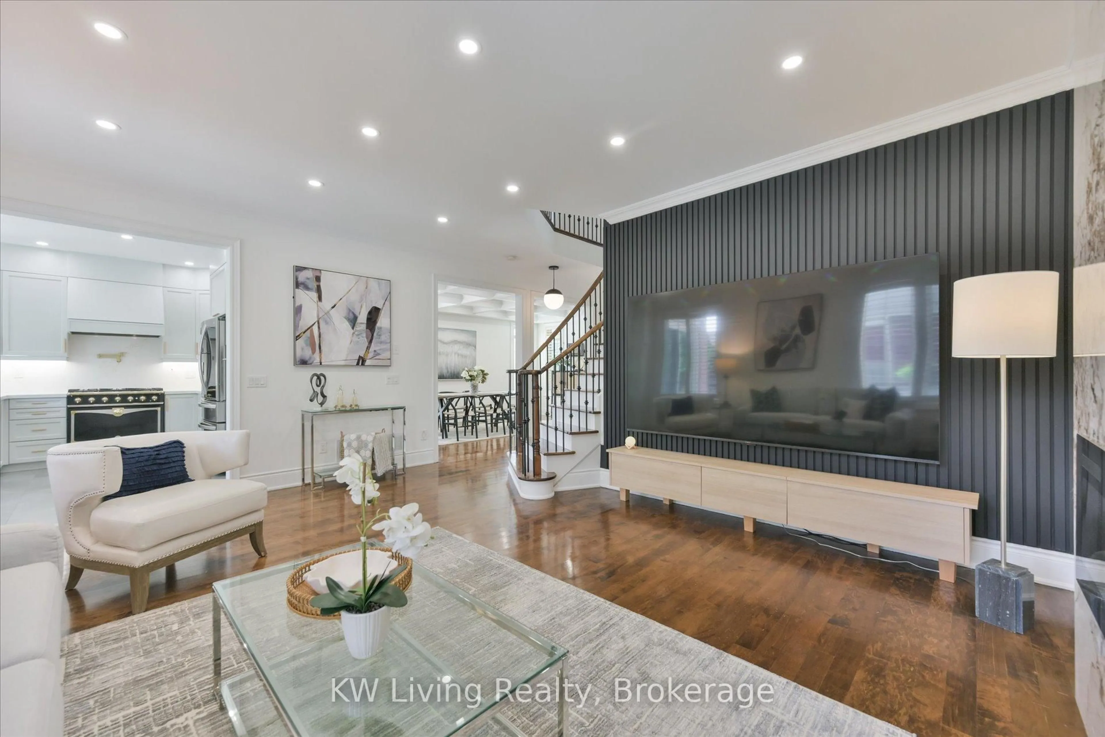 Unknown for 2 Sunrise Ridge Tr, Whitchurch-Stouffville Ontario L4A 0C9
