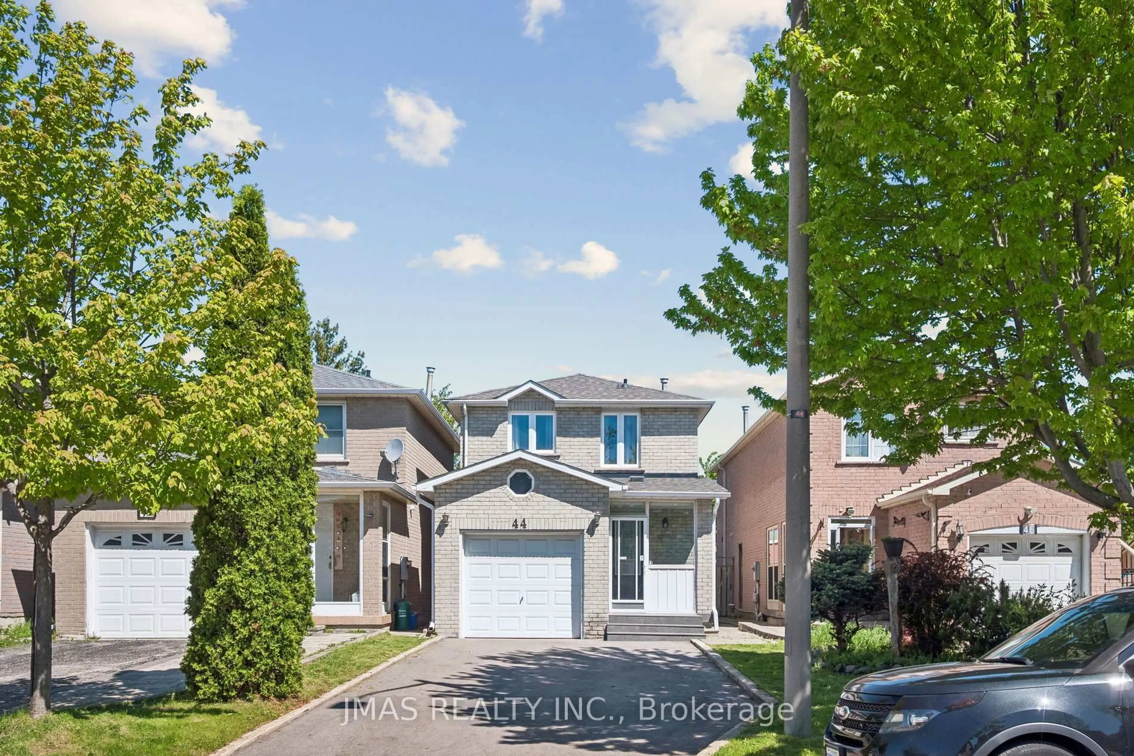 A pic from outside/outdoor area/front of a property/back of a property/a pic from drone, street for 44 Ingram Rd, Markham Ontario L3S 1T1