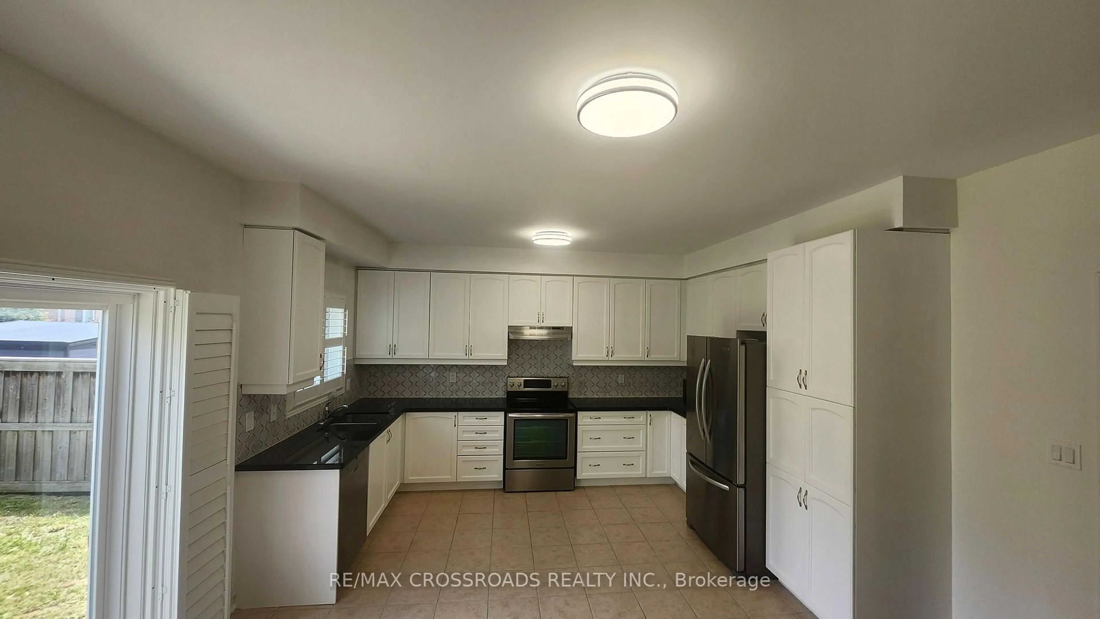 Standard kitchen, unknown for 73 Eakin Mill Rd, Markham Ontario L6E 1N9
