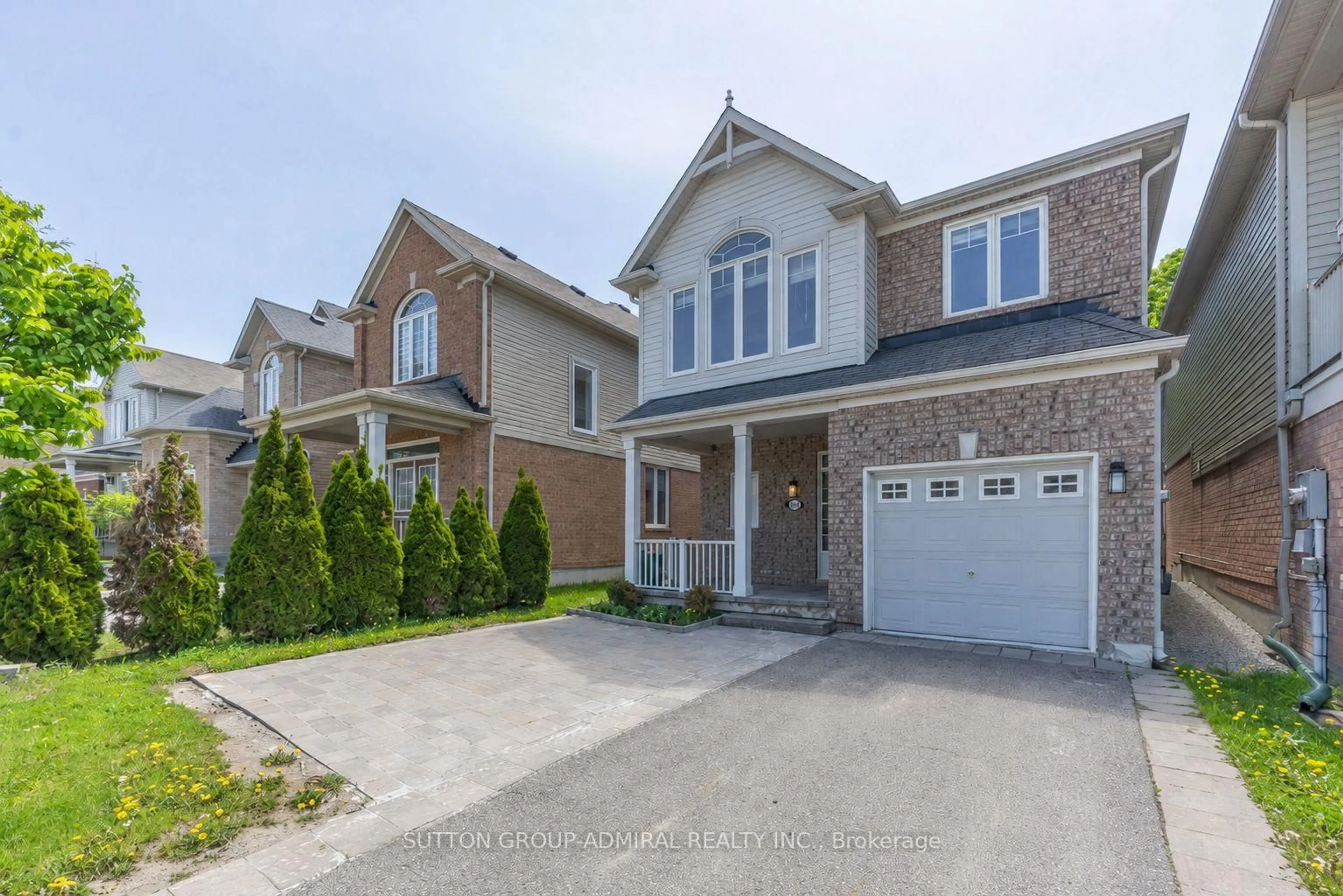 Home with brick exterior material, street for 30 Elmeade Lane, Whitchurch-Stouffville Ontario L4A 0P6