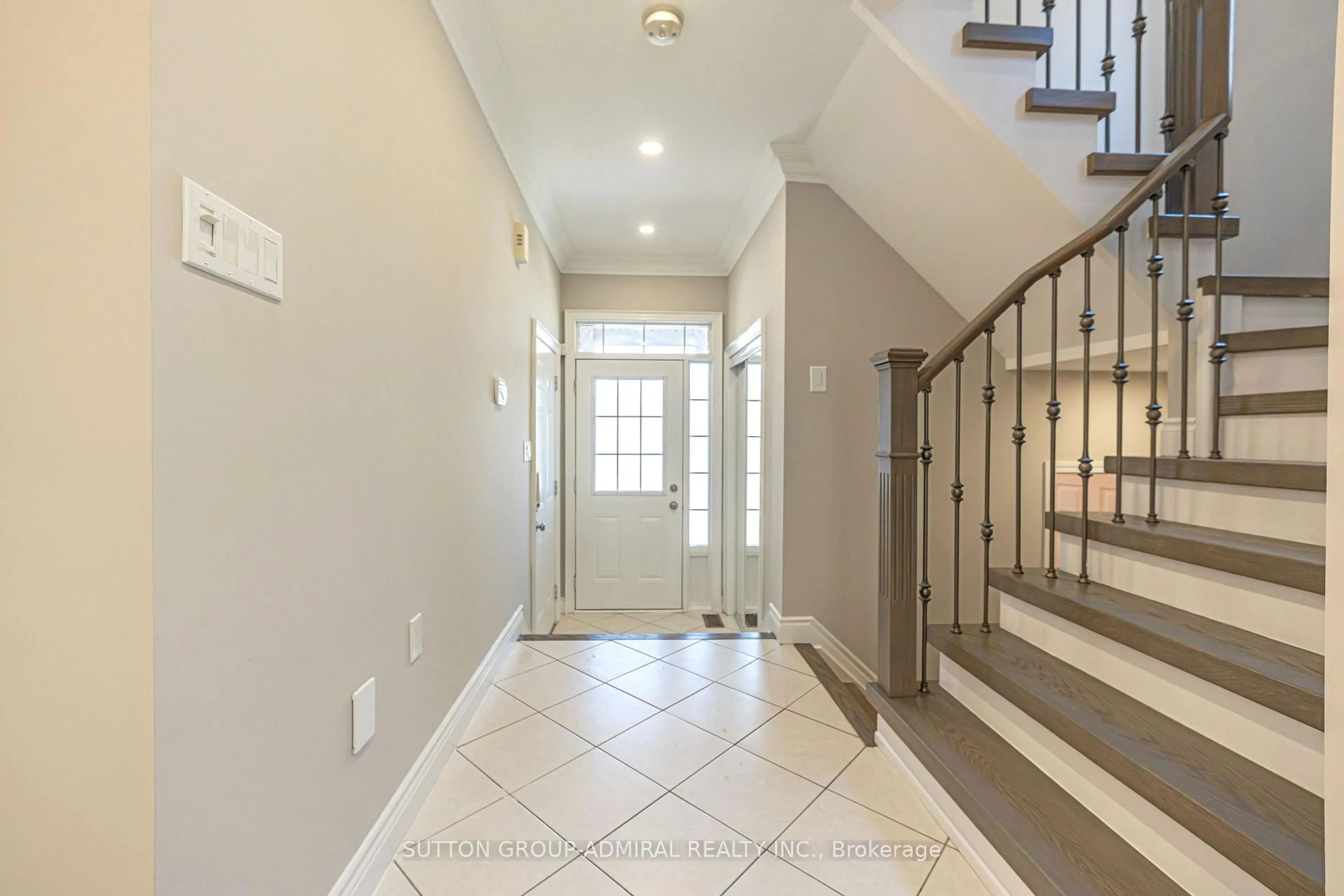 Indoor entryway for 30 Elmeade Lane, Whitchurch-Stouffville Ontario L4A 0P6
