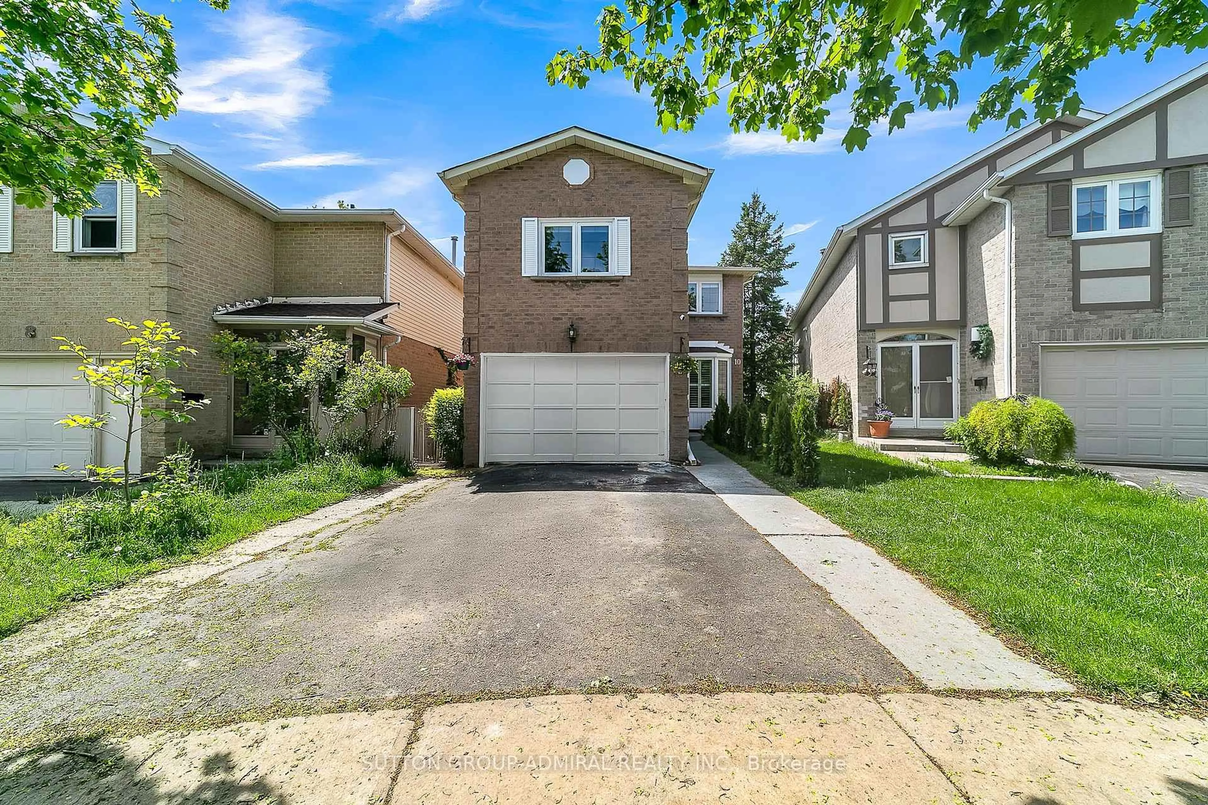 Unknown for 10 Park Lane Circ, Richmond Hill Ontario L4C 6S8