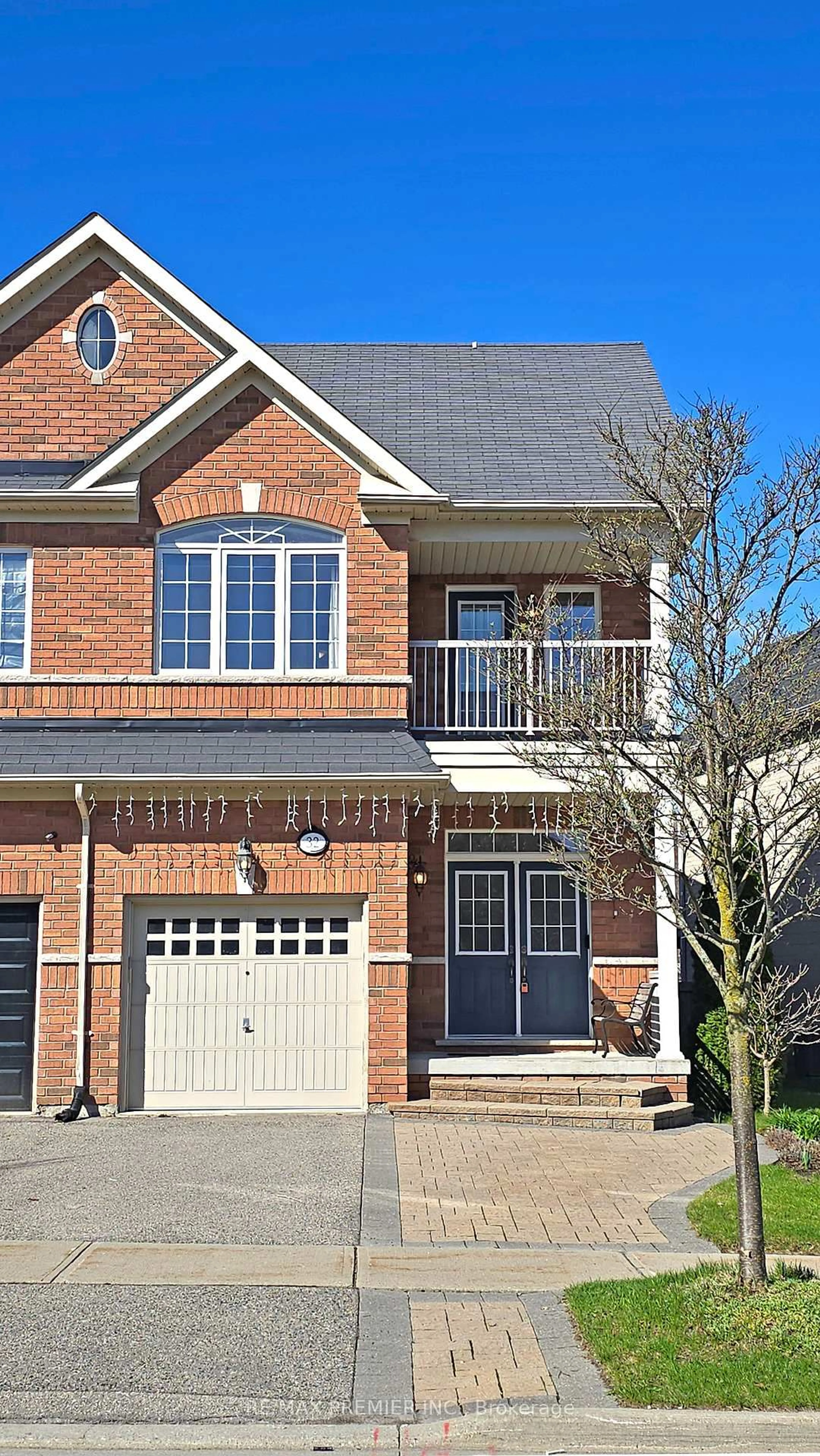 Home with brick exterior material, street for 32 Blue Grouse Rd, Vaughan Ontario L6A 4B9