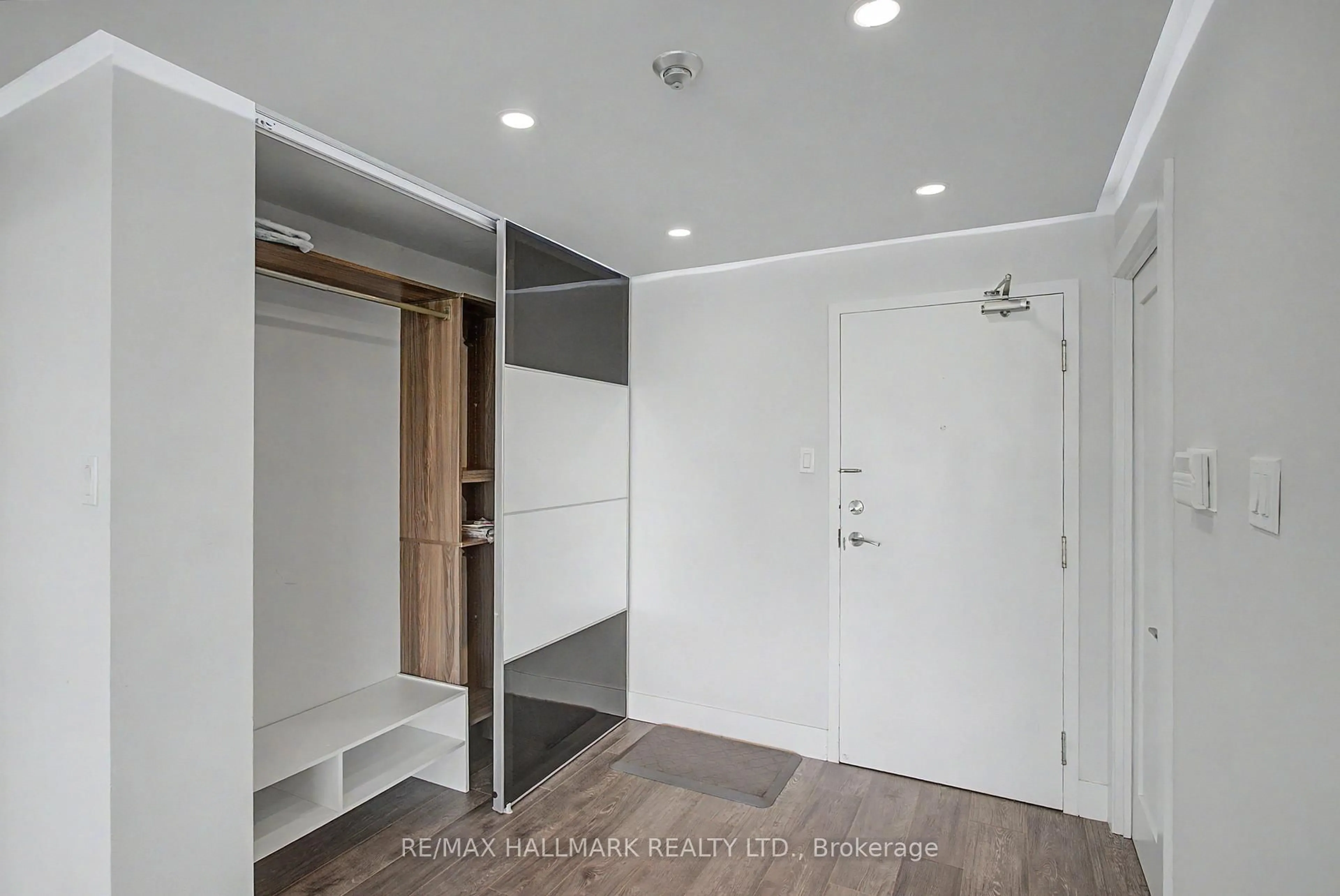 Unknown for 1 Clark Ave #1007, Vaughan Ontario L4J 7Y6