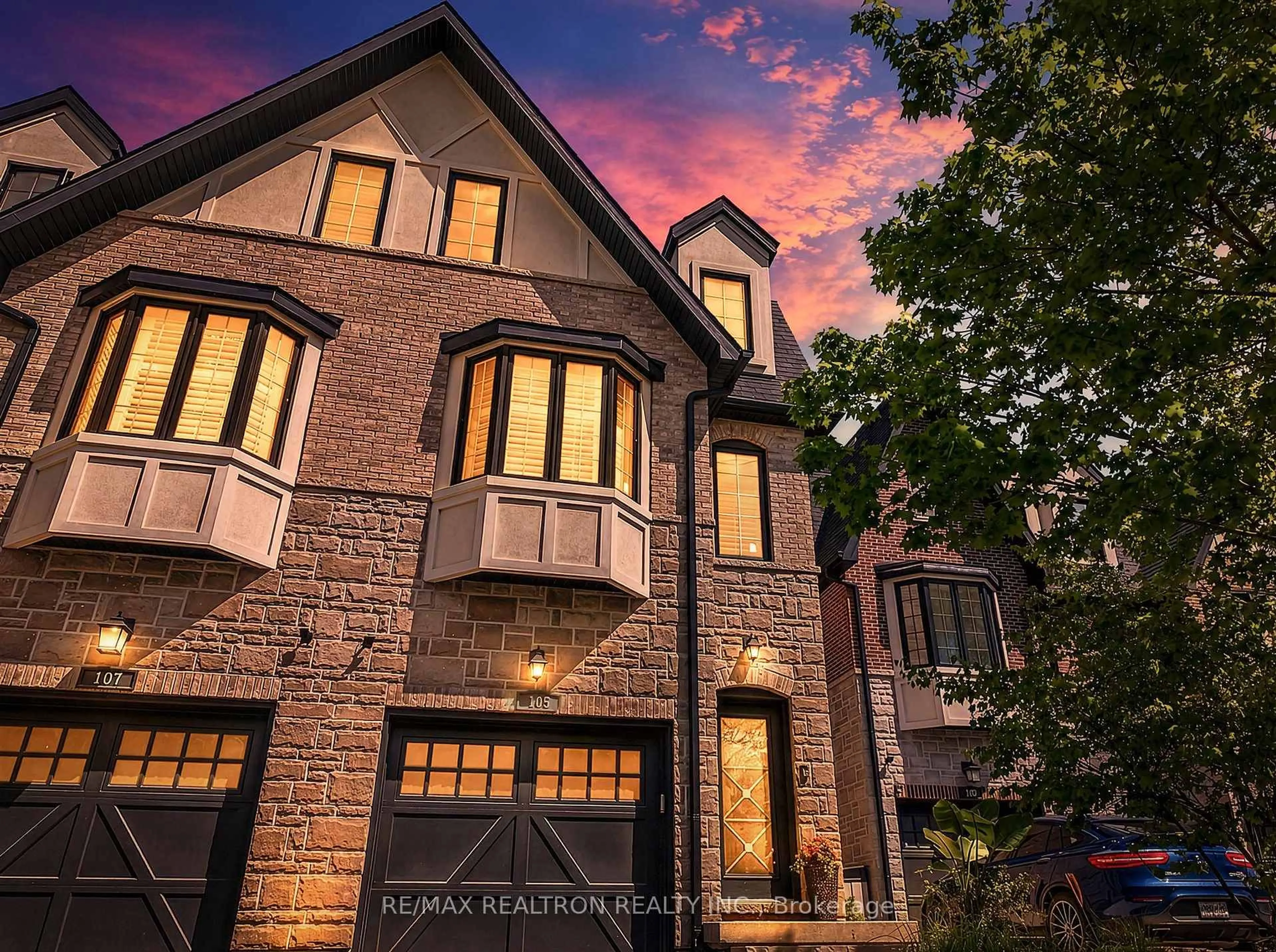Home with brick exterior material, street for 105 Hunt Ave, Richmond Hill Ontario L4C 4H1