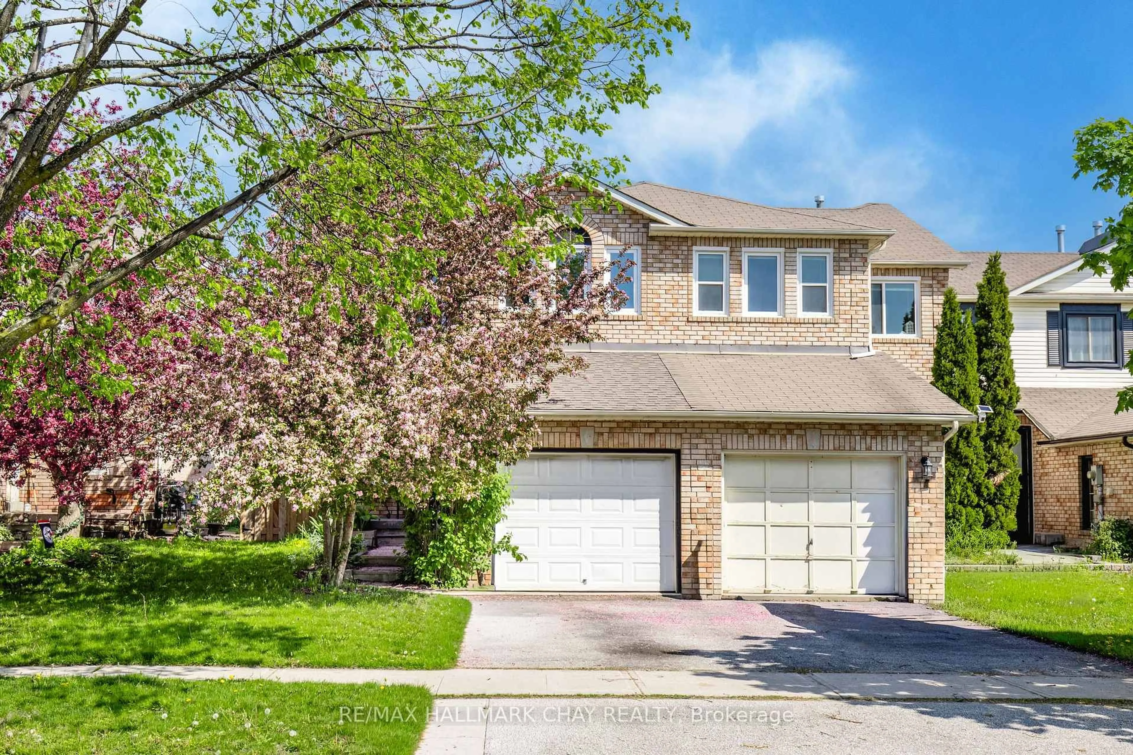 Home with brick exterior material, street for 1176 Hill St, Innisfil Ontario L9S 1Y1