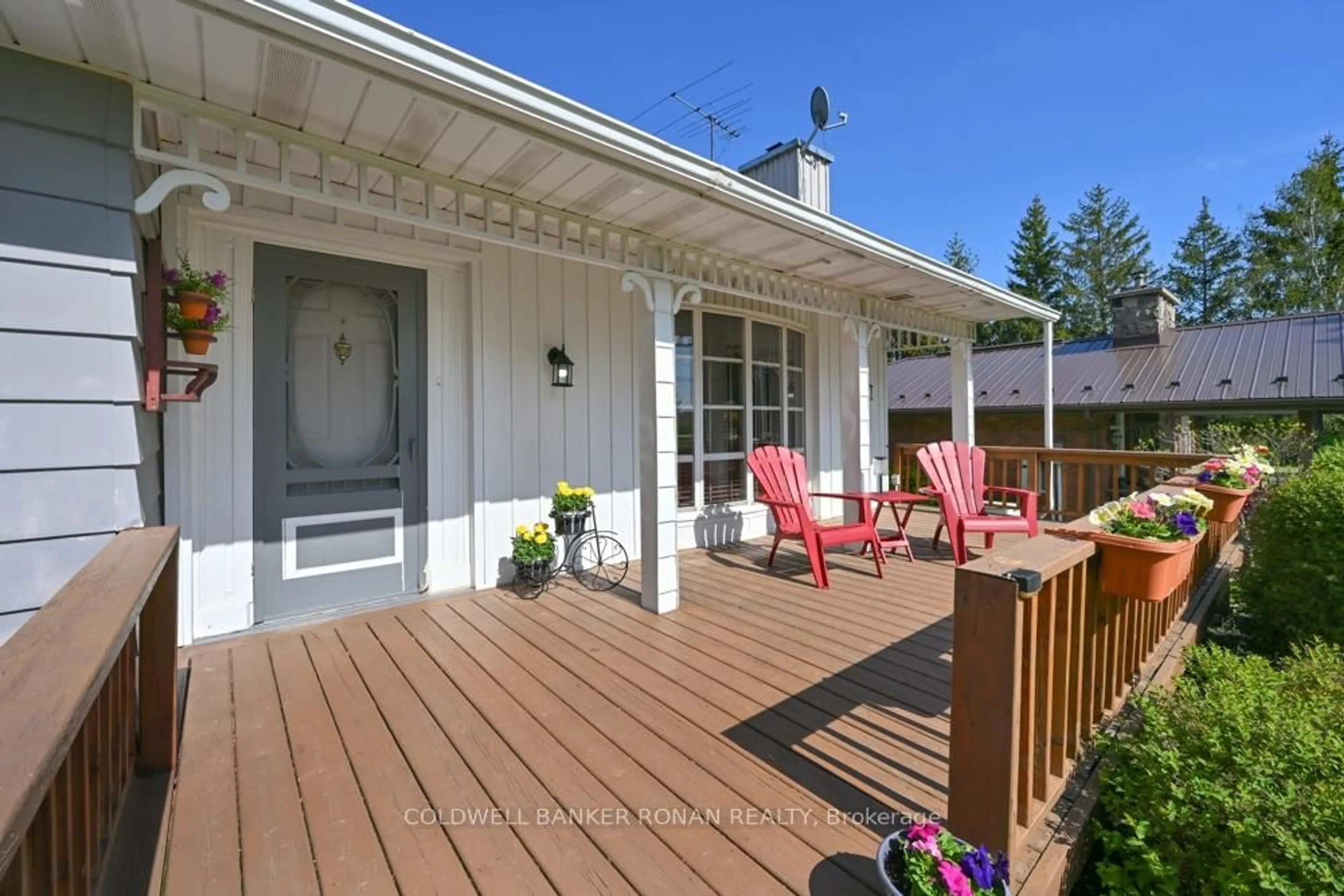 Patio, street for 1257 Sideroad 20, New Tecumseth Ontario L0G 1T0