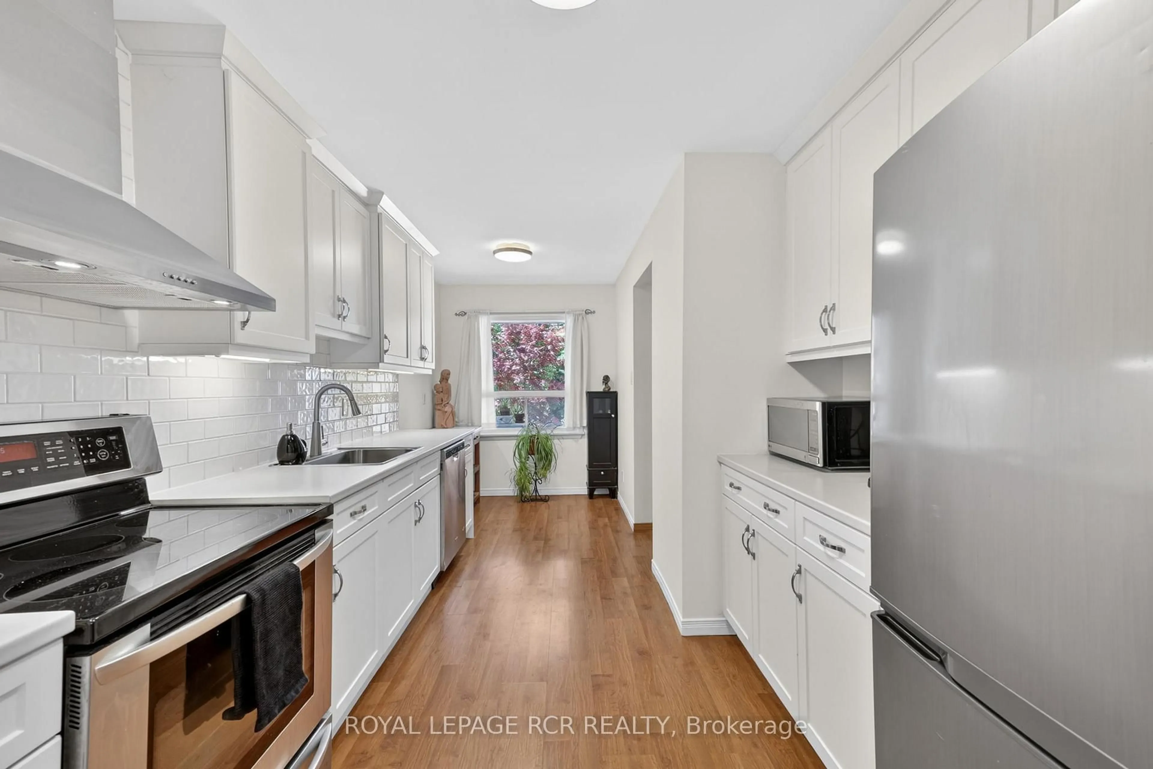 Standard kitchen, unknown for 758 Beman Dr, Newmarket Ontario L3Y 4Z2