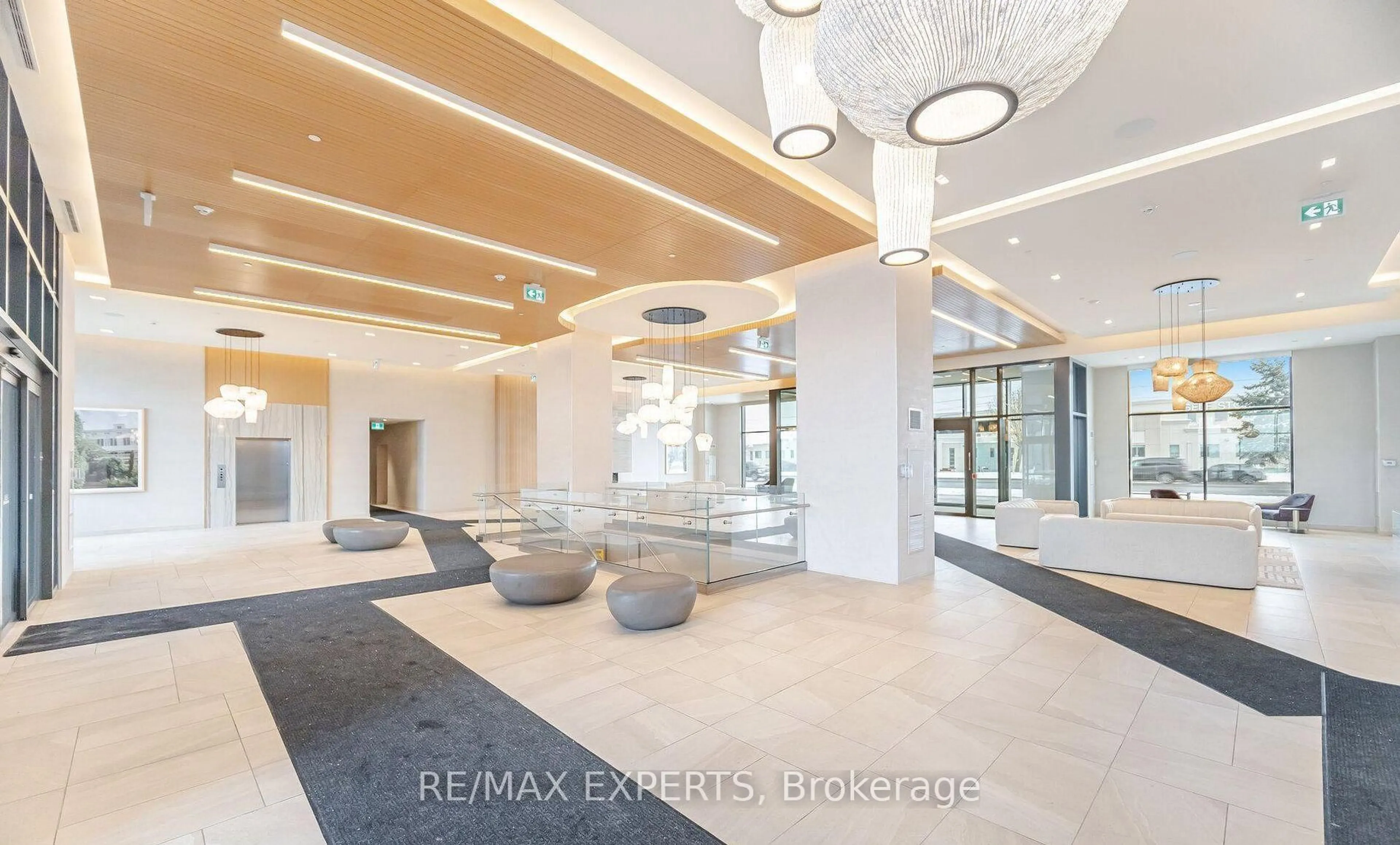 Lobby for 8960 Jane St #320, Vaughan Ontario L4K 2M9