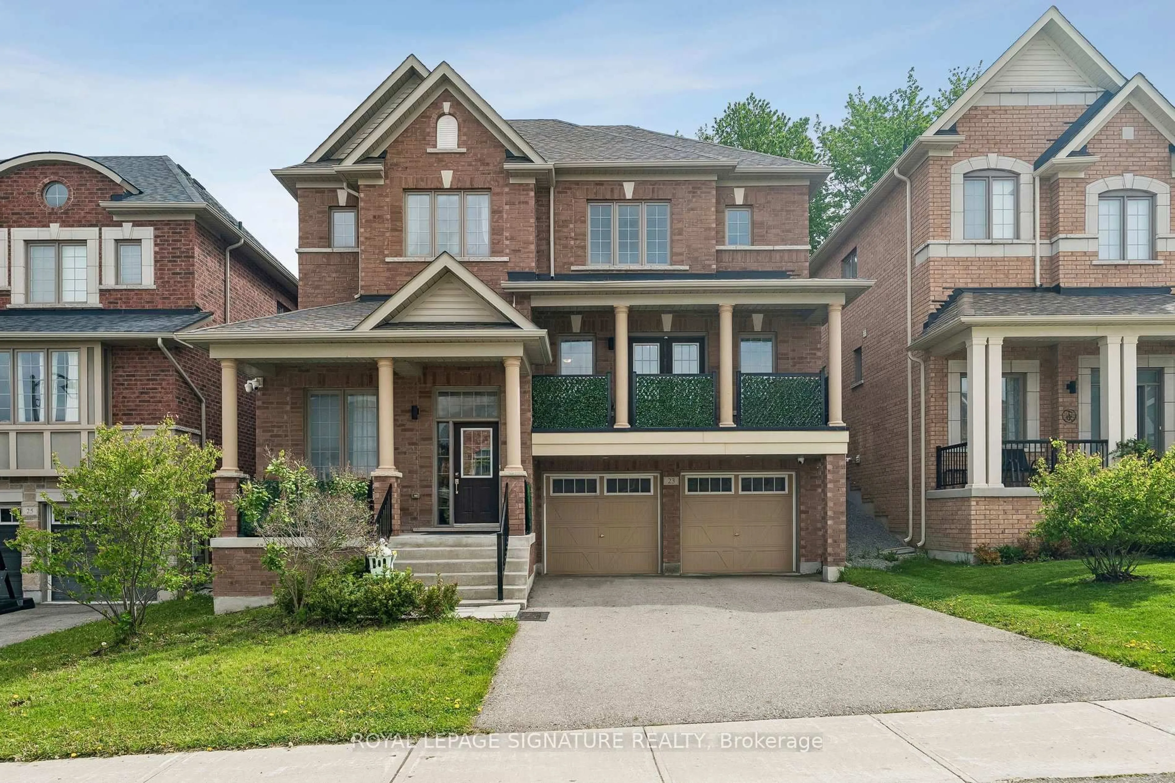Home with brick exterior material, street for 23 Cyprus Glen, East Gwillimbury Ontario L9N 0S9