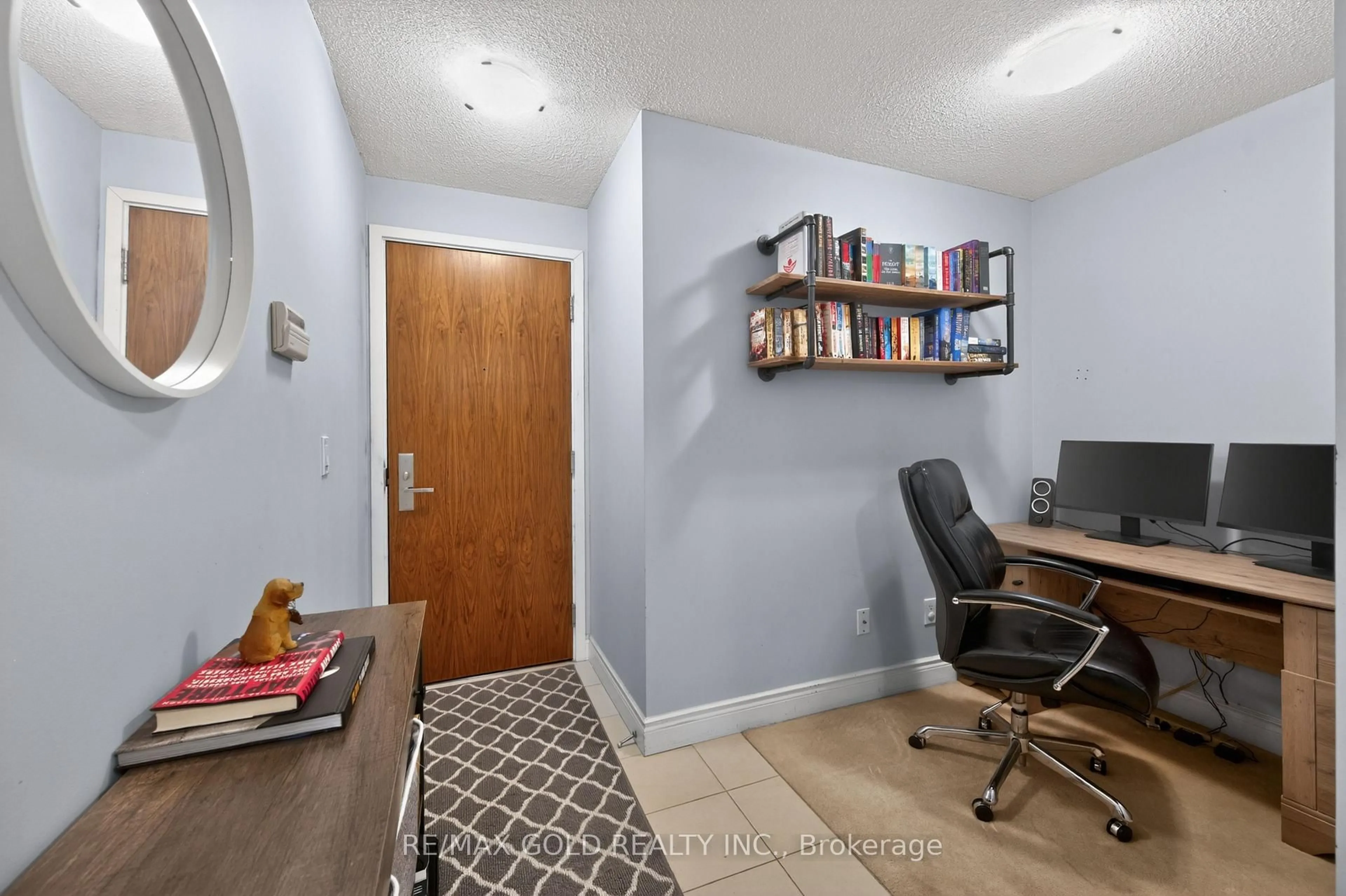 Unknown for 37 Galleria Pkwy #319, Markham Ontario L3T 0A5