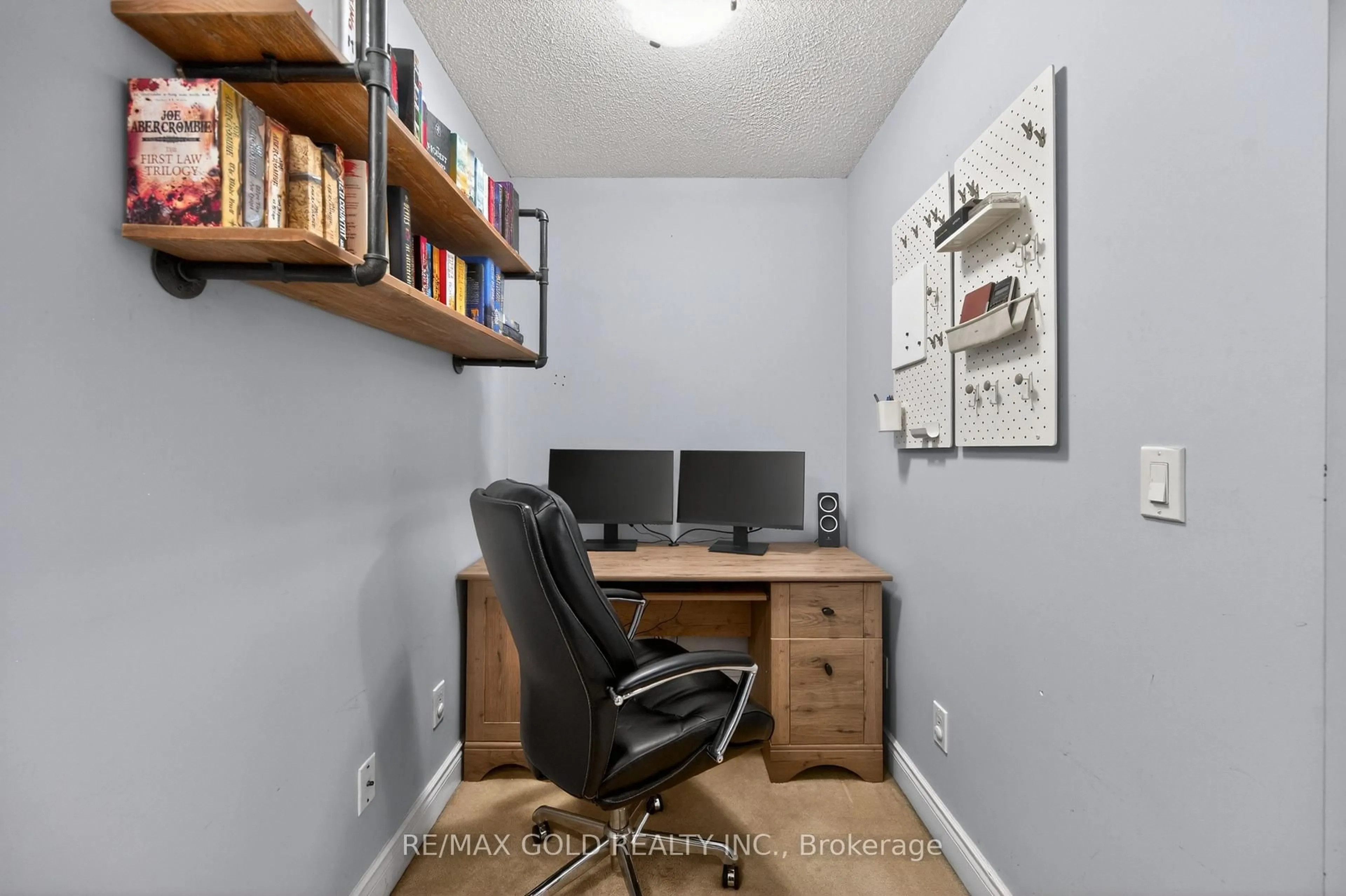 A pic of a room for 37 Galleria Pkwy #319, Markham Ontario L3T 0A5