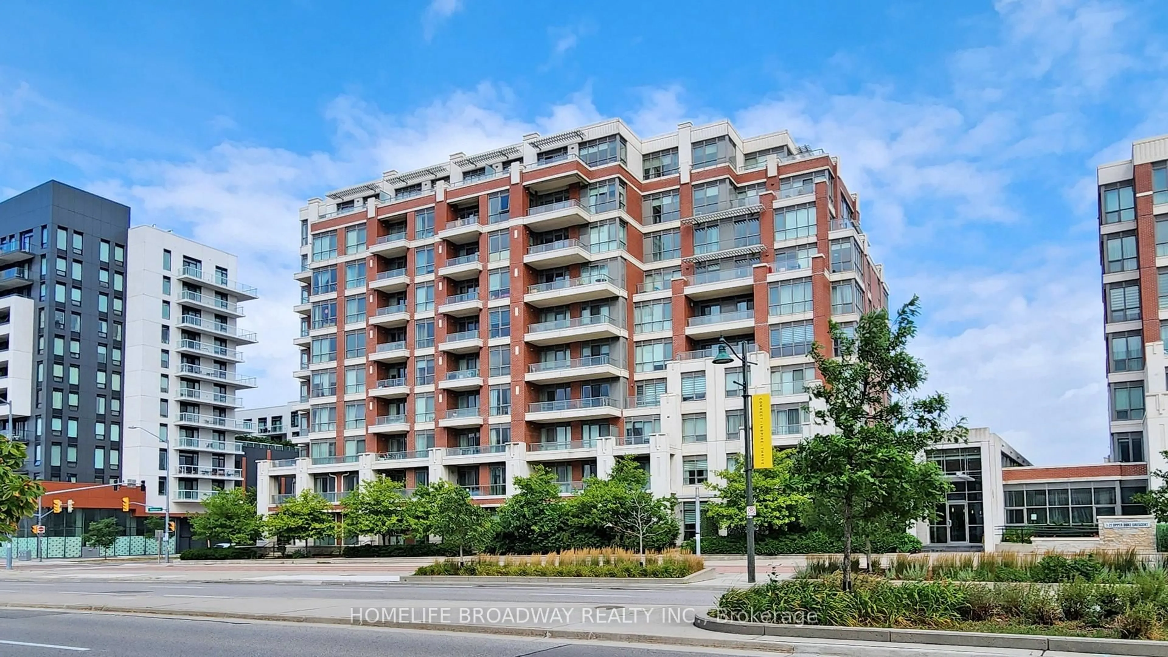 A pic from outside/outdoor area/front of a property/back of a property/a pic from drone, building for 1 Upper Duke Cres #806, Markham Ontario L6G 0B6