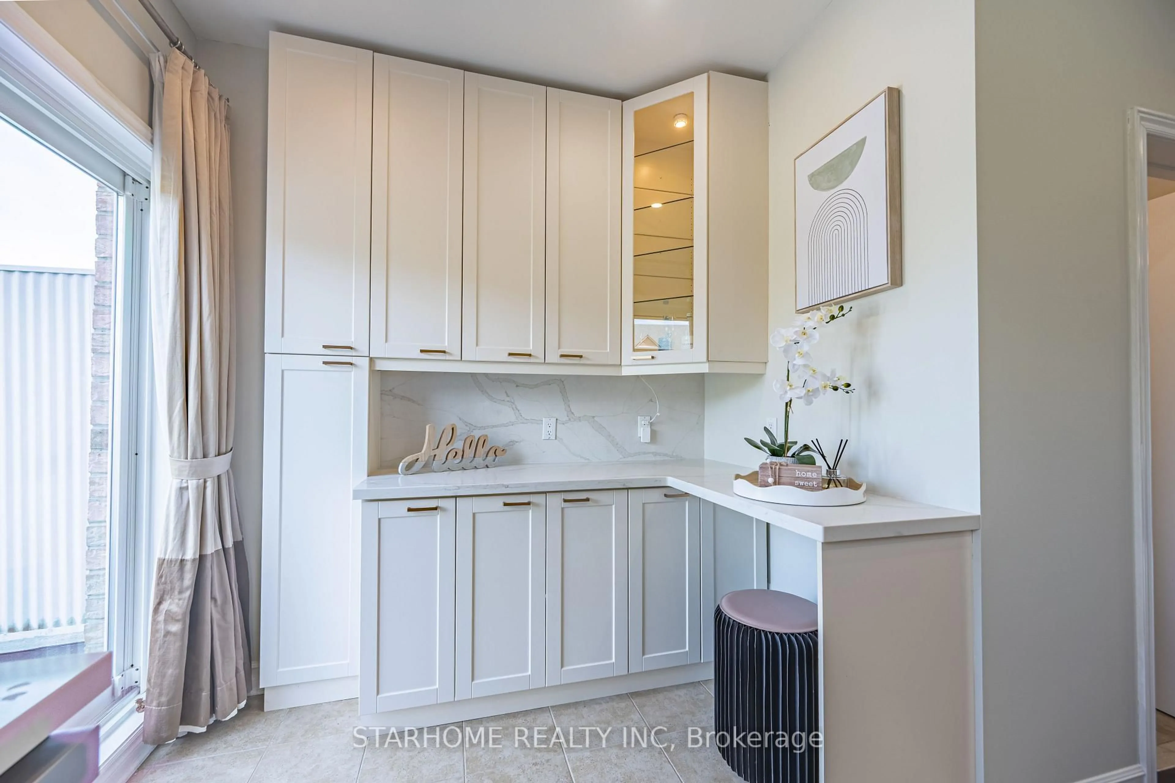 Laundry room for 302 South Park Rd, Markham Ontario L3T 7W1