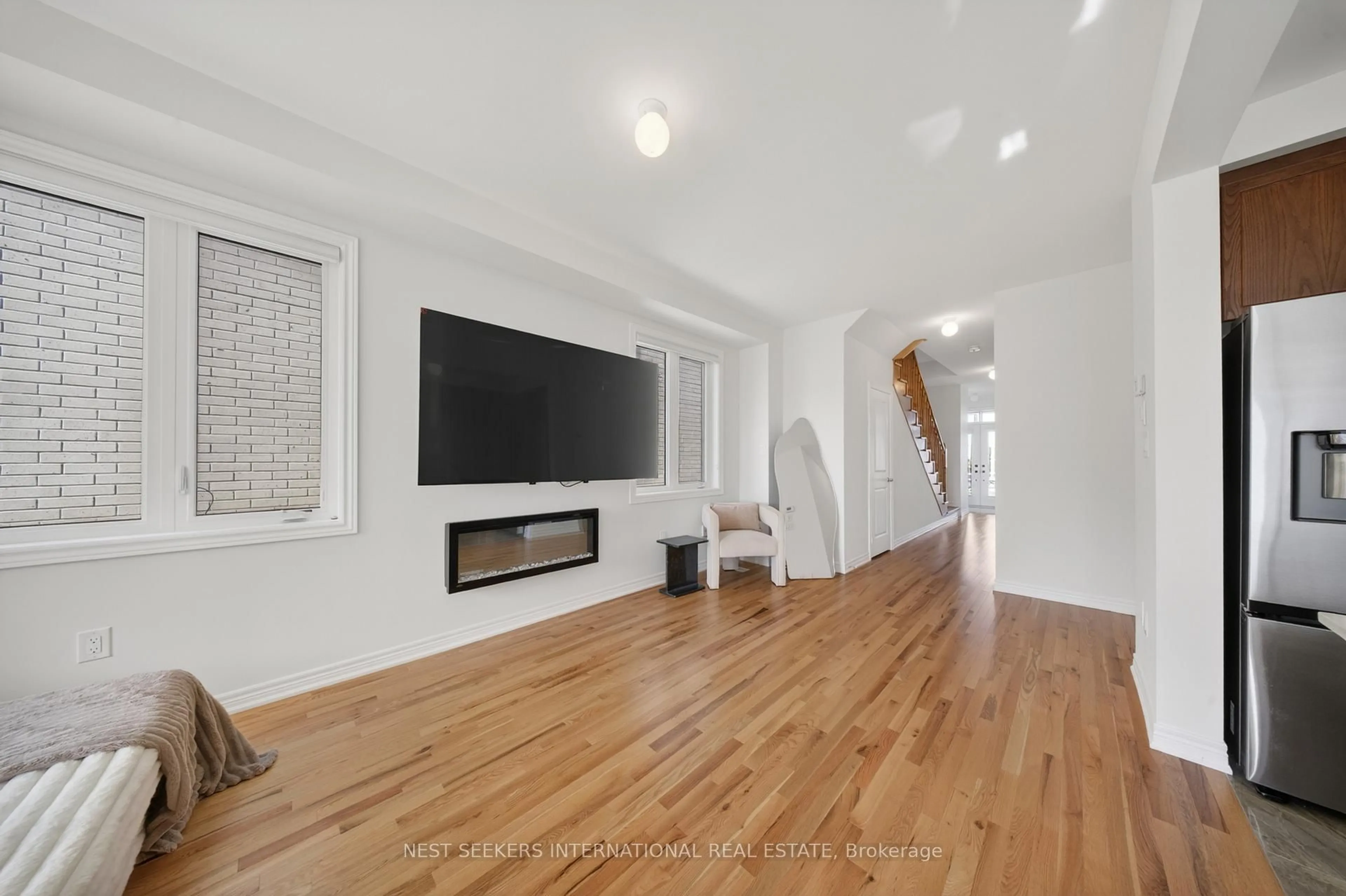 Unknown for 110 Hartington St, Vaughan Ontario L4H 5J7