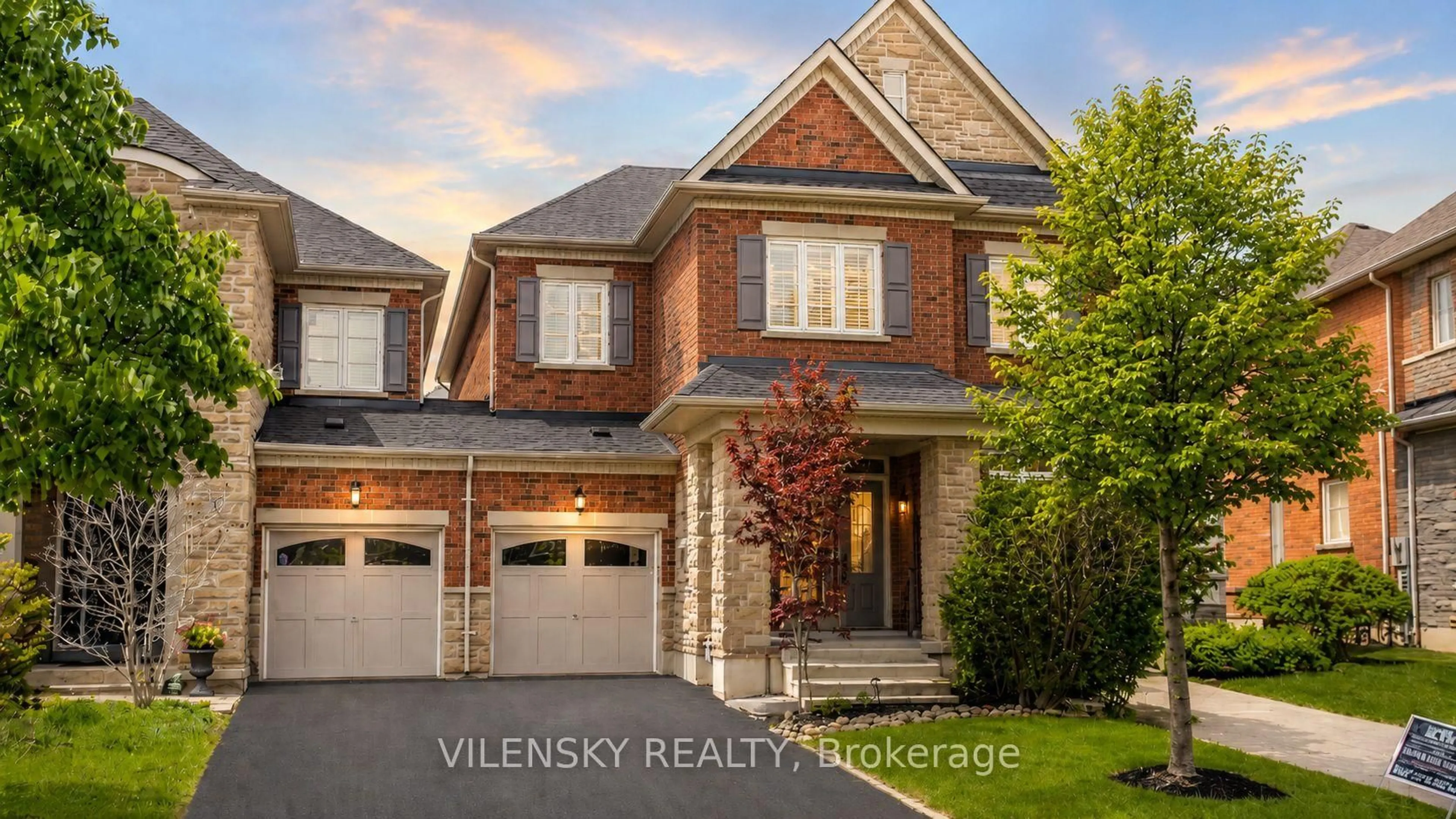 Home with brick exterior material, street for 148 Southvale Dr, Vaughan Ontario L6A 0Y7