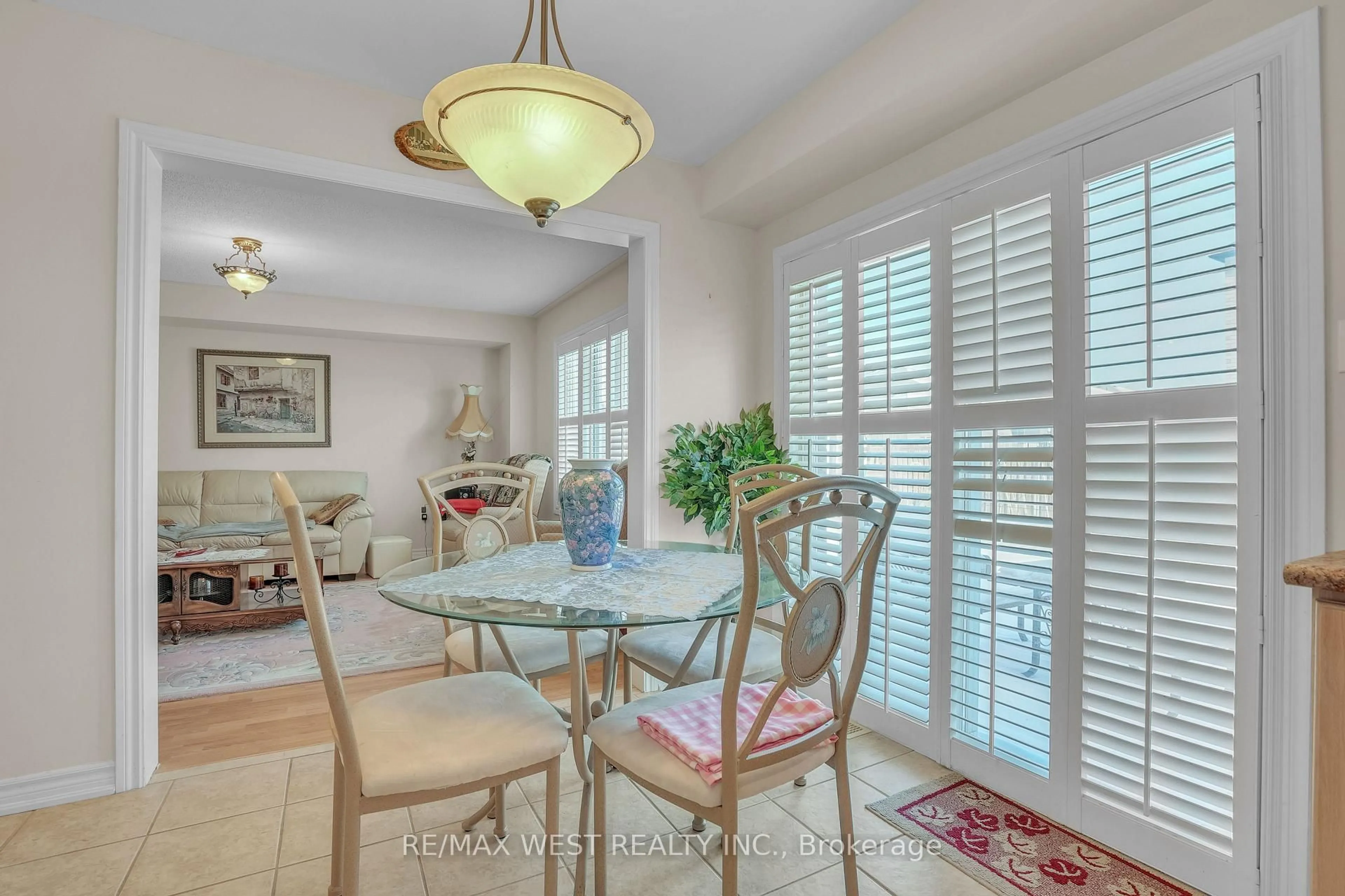 Dining room, ceramic/tile floor for 503 Simcoe Rd, Bradford West Gwillimbury Ontario L3Z 3C4