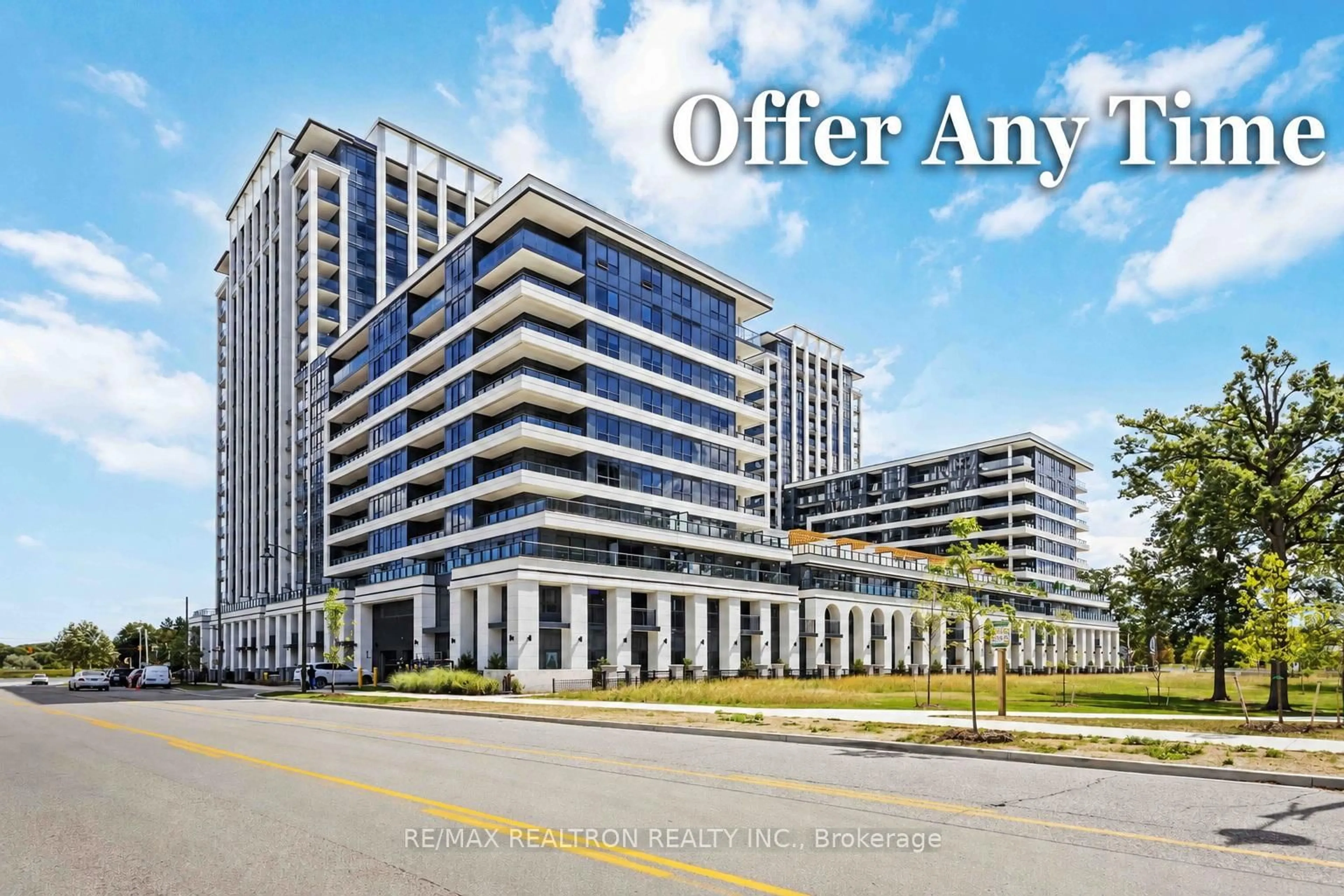 Indoor foyer for 8 Cedarland Dr #826, Markham Ontario L6G 0H4