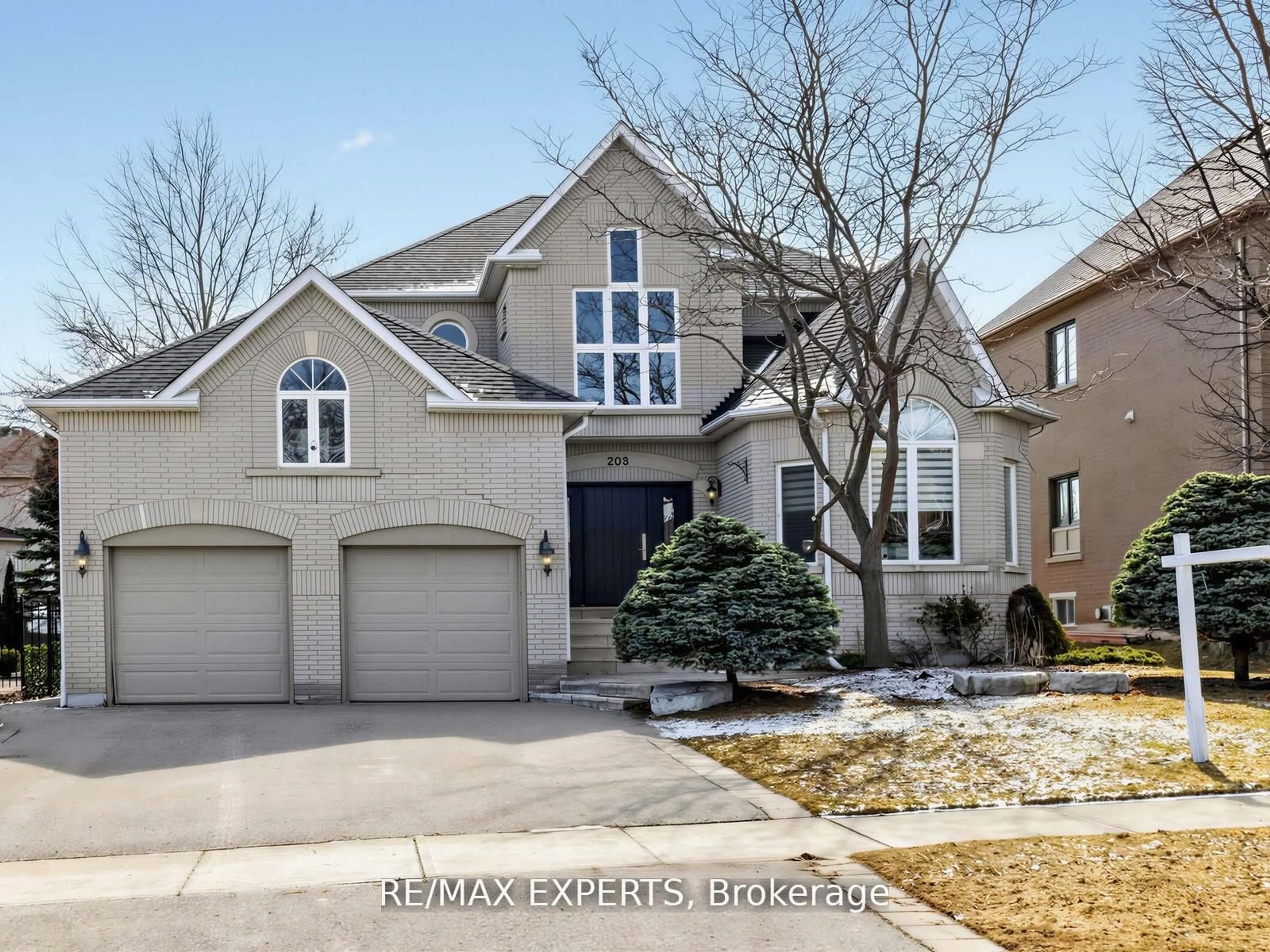 Unknown for 203 Thomson Creek Blvd, Vaughan Ontario L4H 1H1