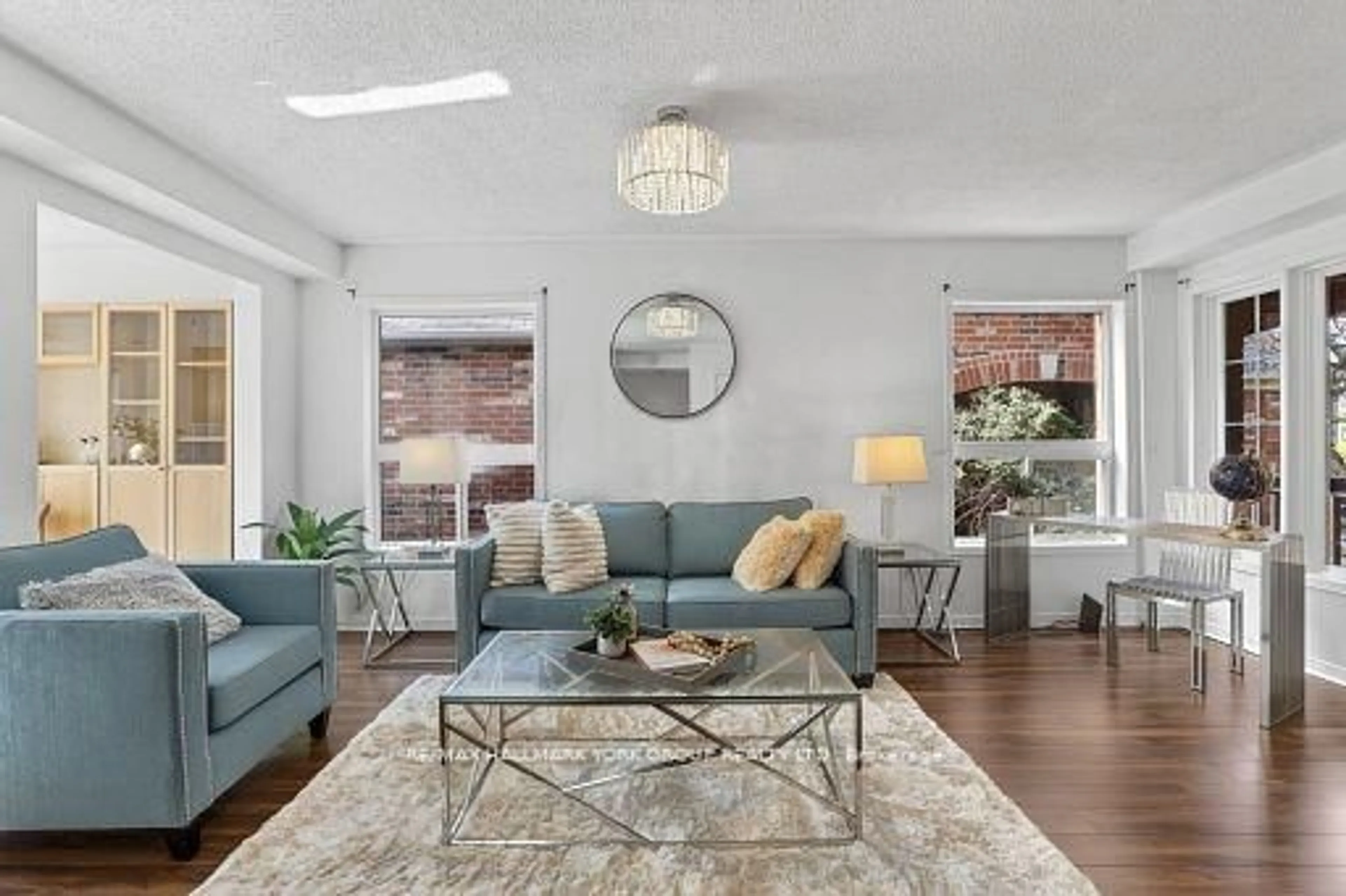 Living room with furniture, unknown for 82 Baywell Cres, Aurora Ontario L4H 7N4